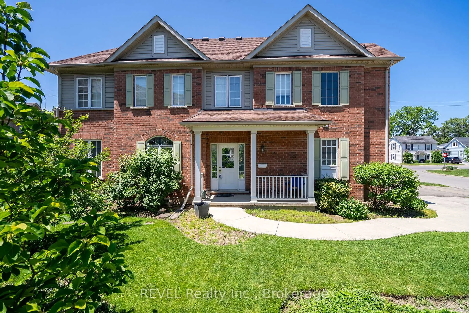 Photo 8 of 67 Chloe Street, St. Catharines, E. Chester — HOMEH