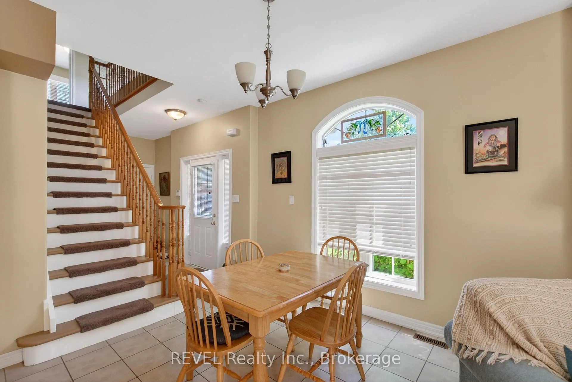 Photo 10 of 67 Chloe Street, St. Catharines, E. Chester — HOMEH