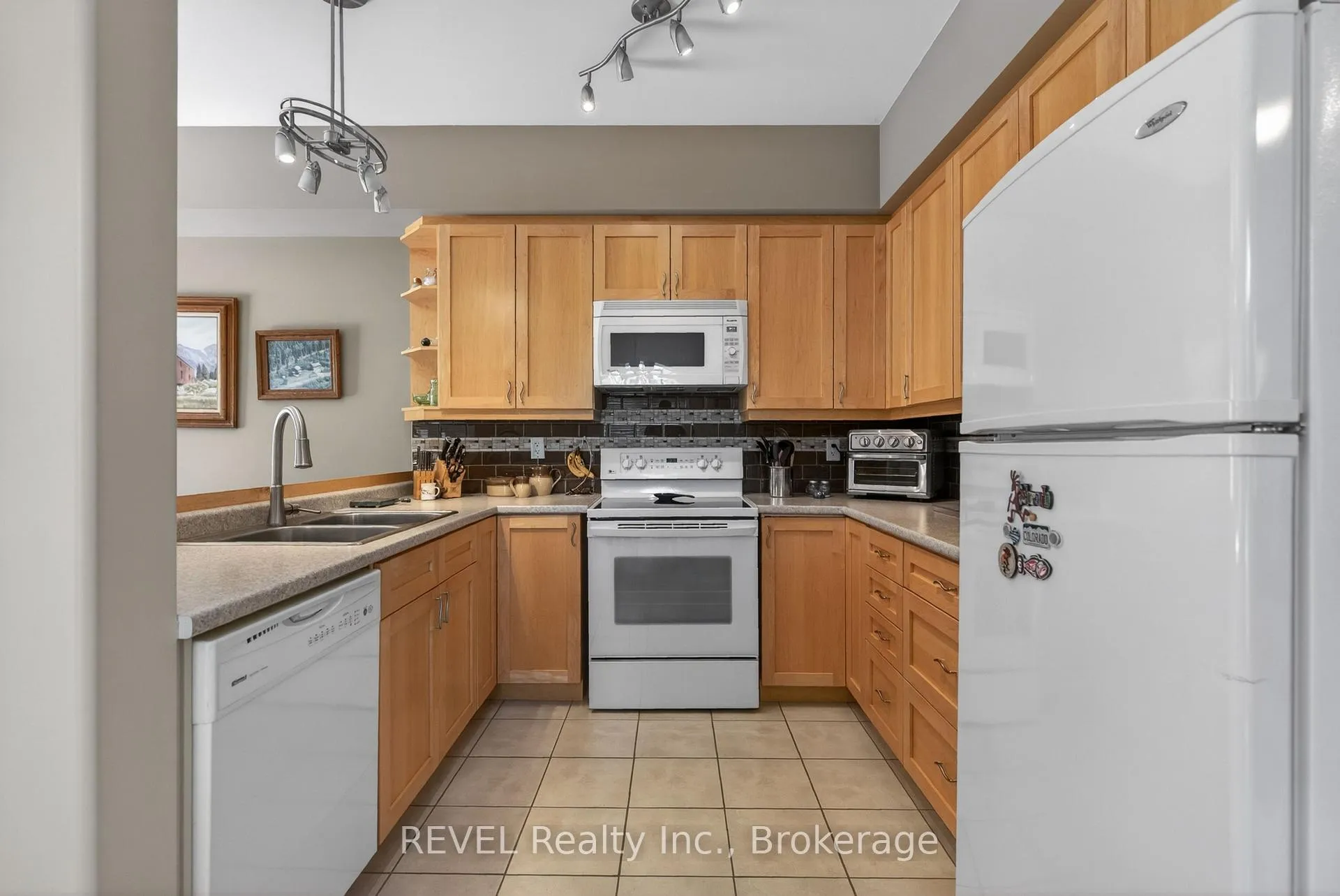 Photo 13 of 67 Chloe Street, St. Catharines, E. Chester — HOMEH