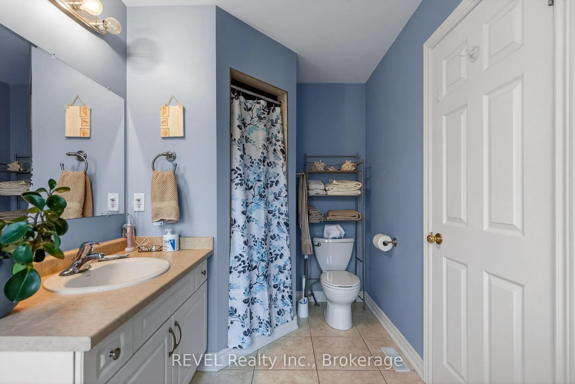 Photo 31 of 67 Chloe Street, St. Catharines, E. Chester — HOMEH
