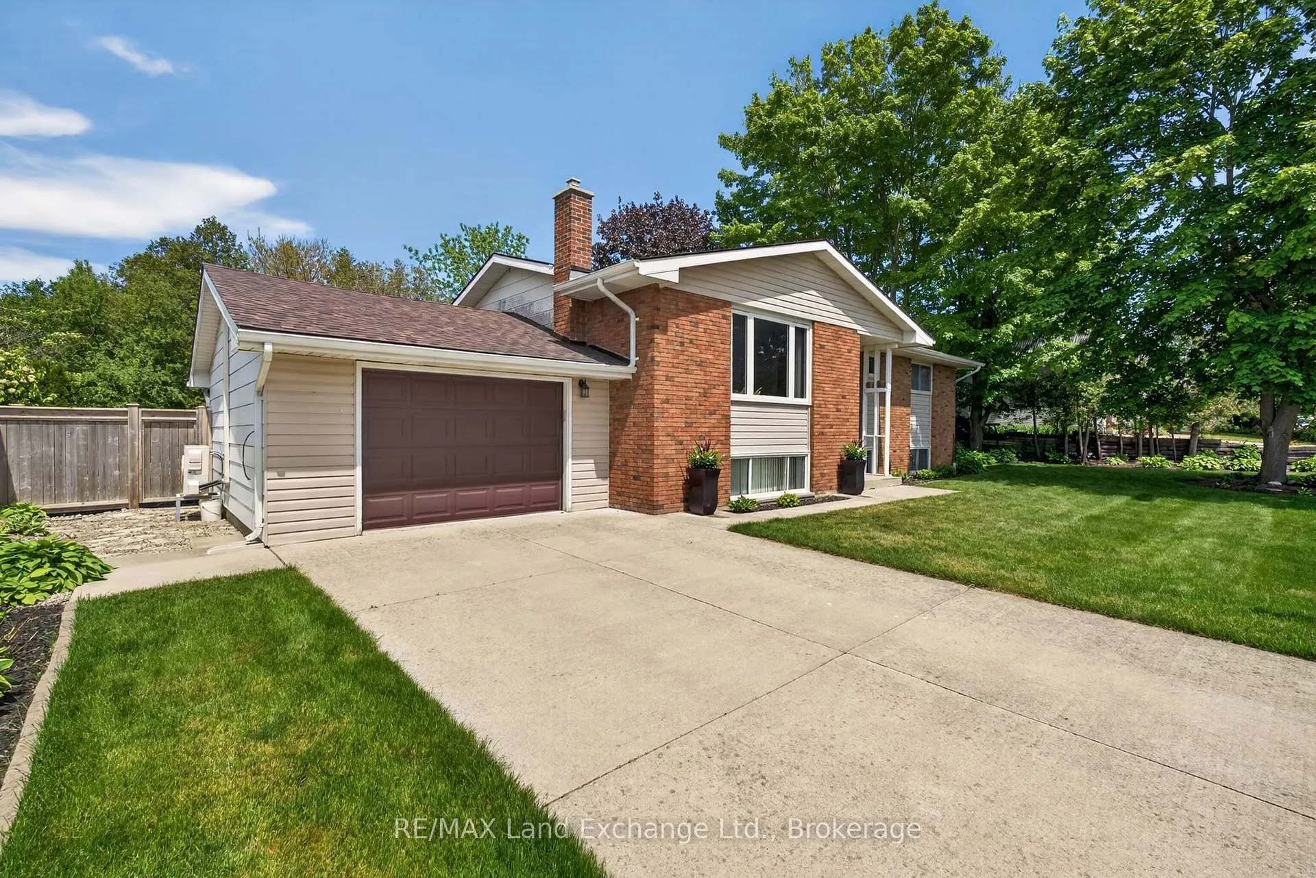 Photo 2 of 30 Golf Links Road, Kincardine — HOMEH