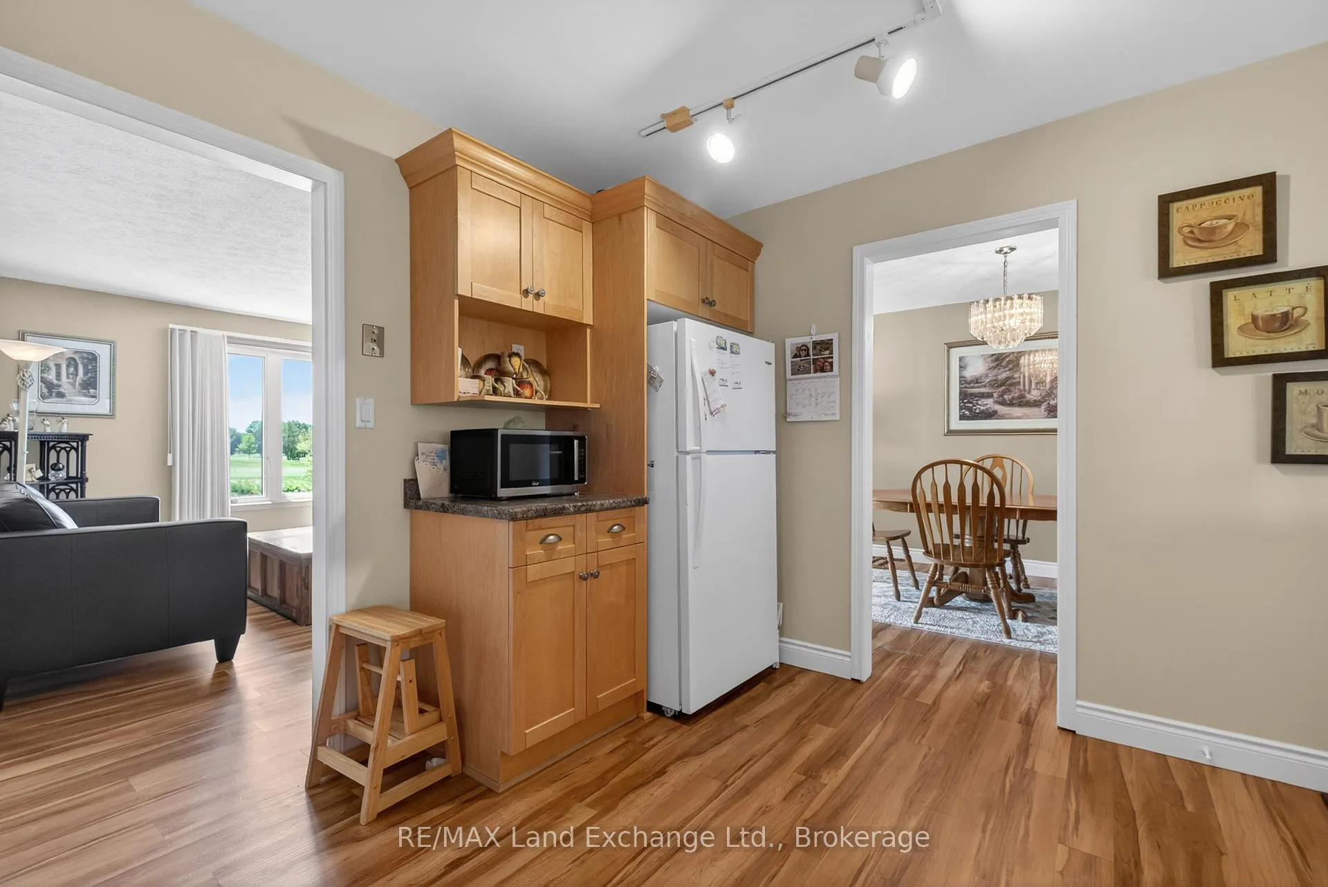 Photo 10 of 30 Golf Links Road, Kincardine — HOMEH