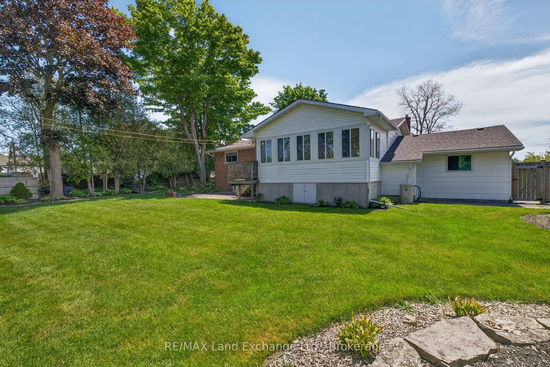 Photo 14 of 30 Golf Links Road, Kincardine — HOMEH