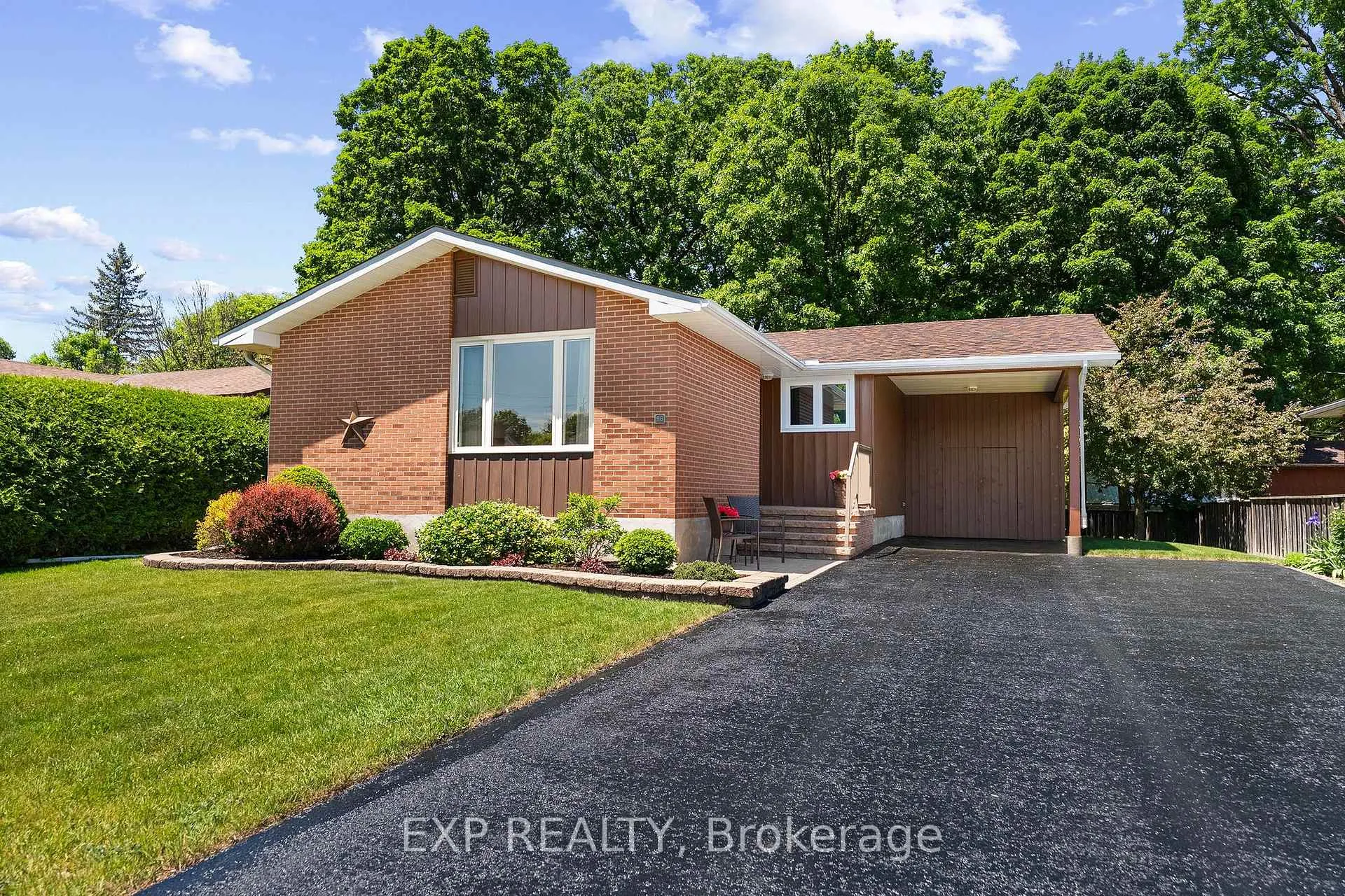 Photo 1 of 96 Simpson Avenue, Renfrew — HOMEH