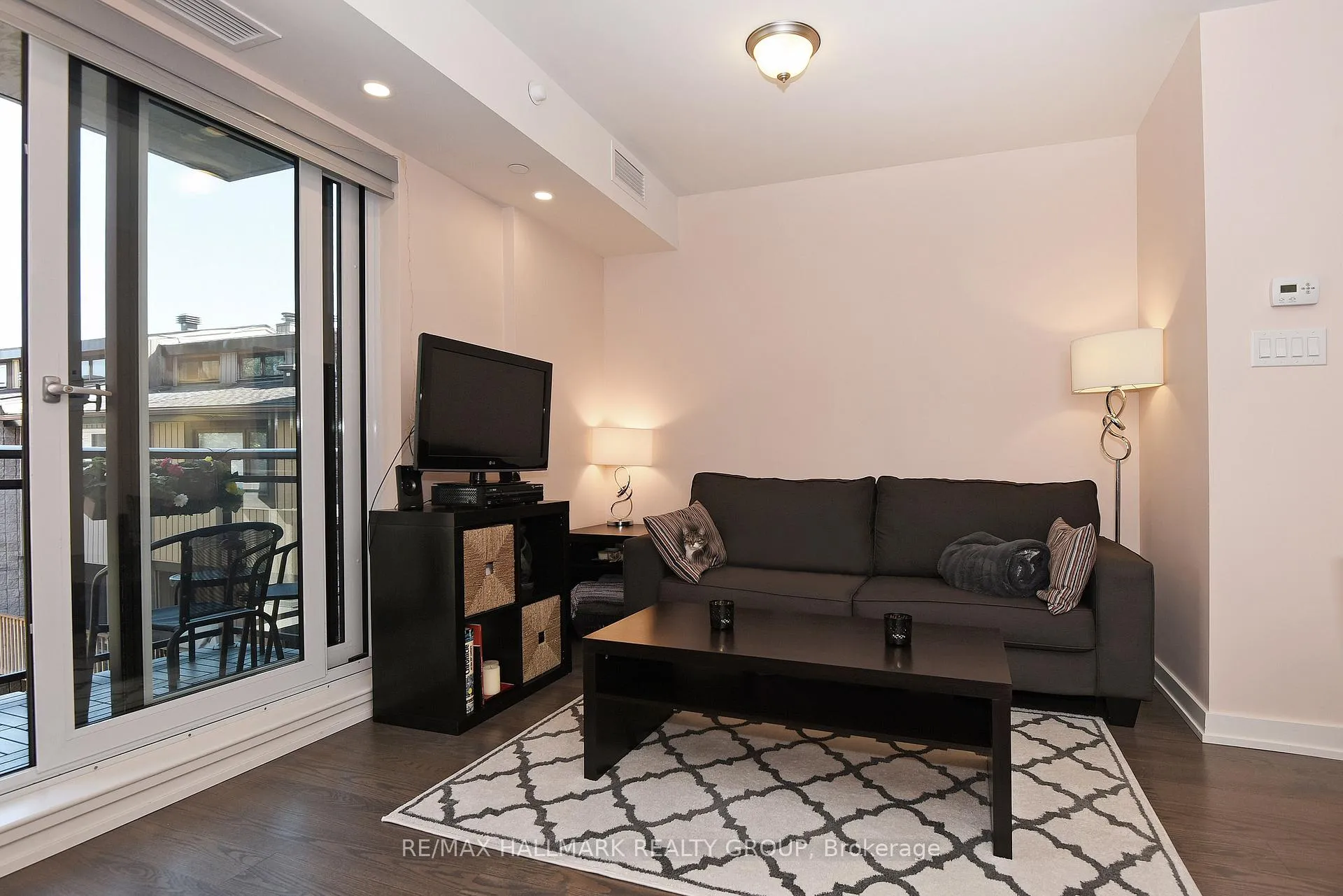 Photo 8 of Unit 311, 316 Bruyere Street, Ottawa, Lower Town — HOMEH