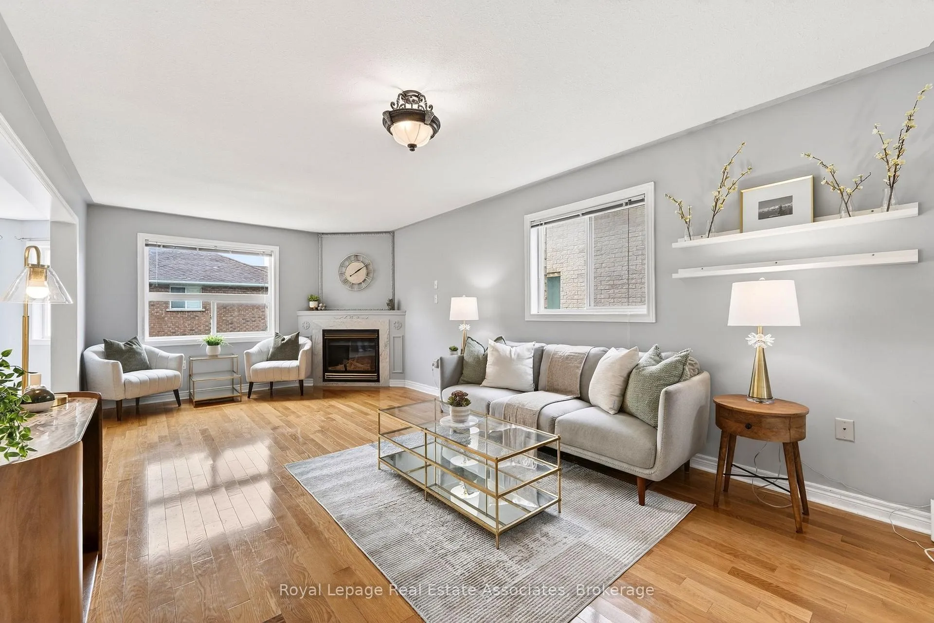 Photo 5 of 34 Bloom Crescent, Barrie, Ardagh — HOMEH