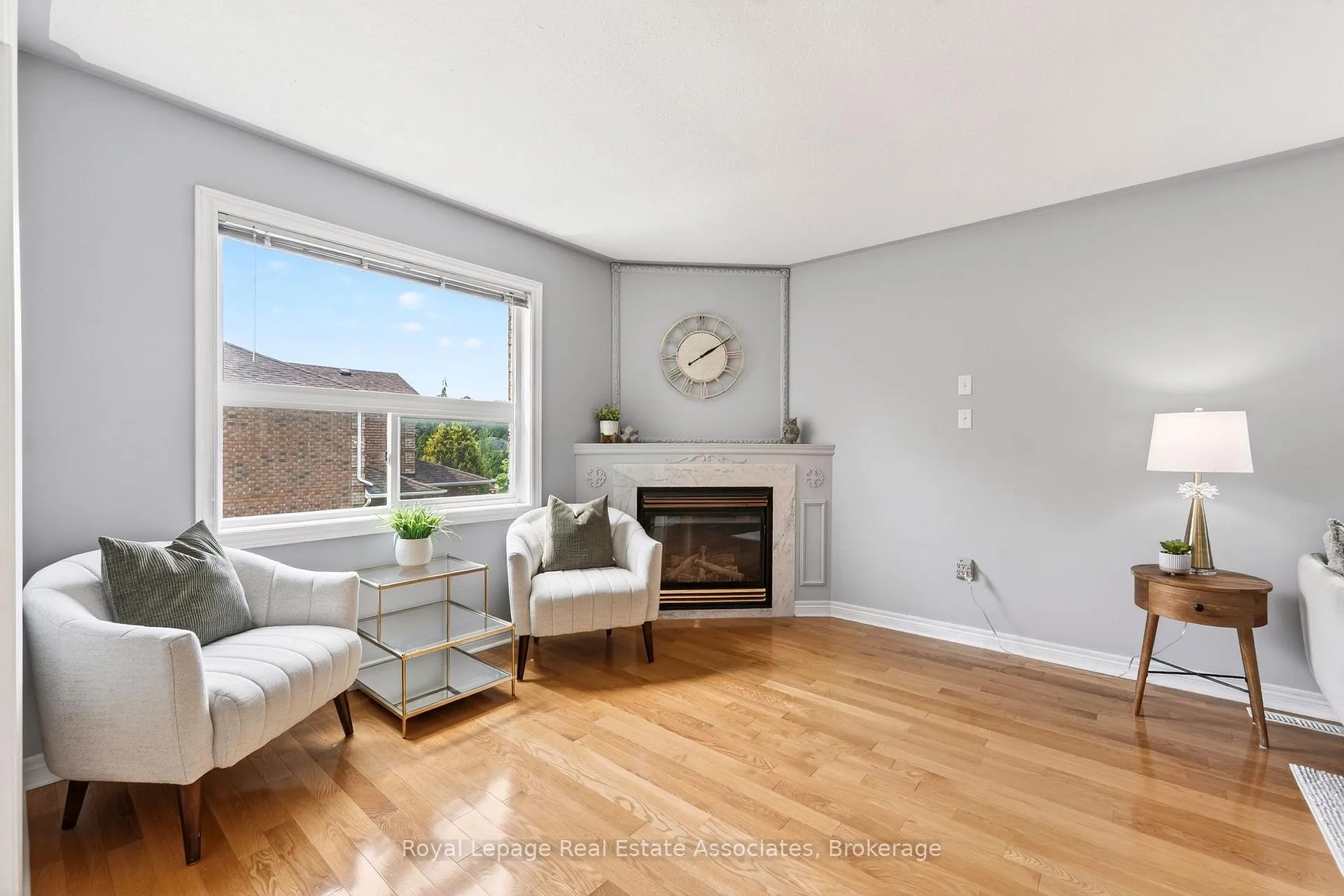 Photo 9 of 34 Bloom Crescent, Barrie, Ardagh — HOMEH