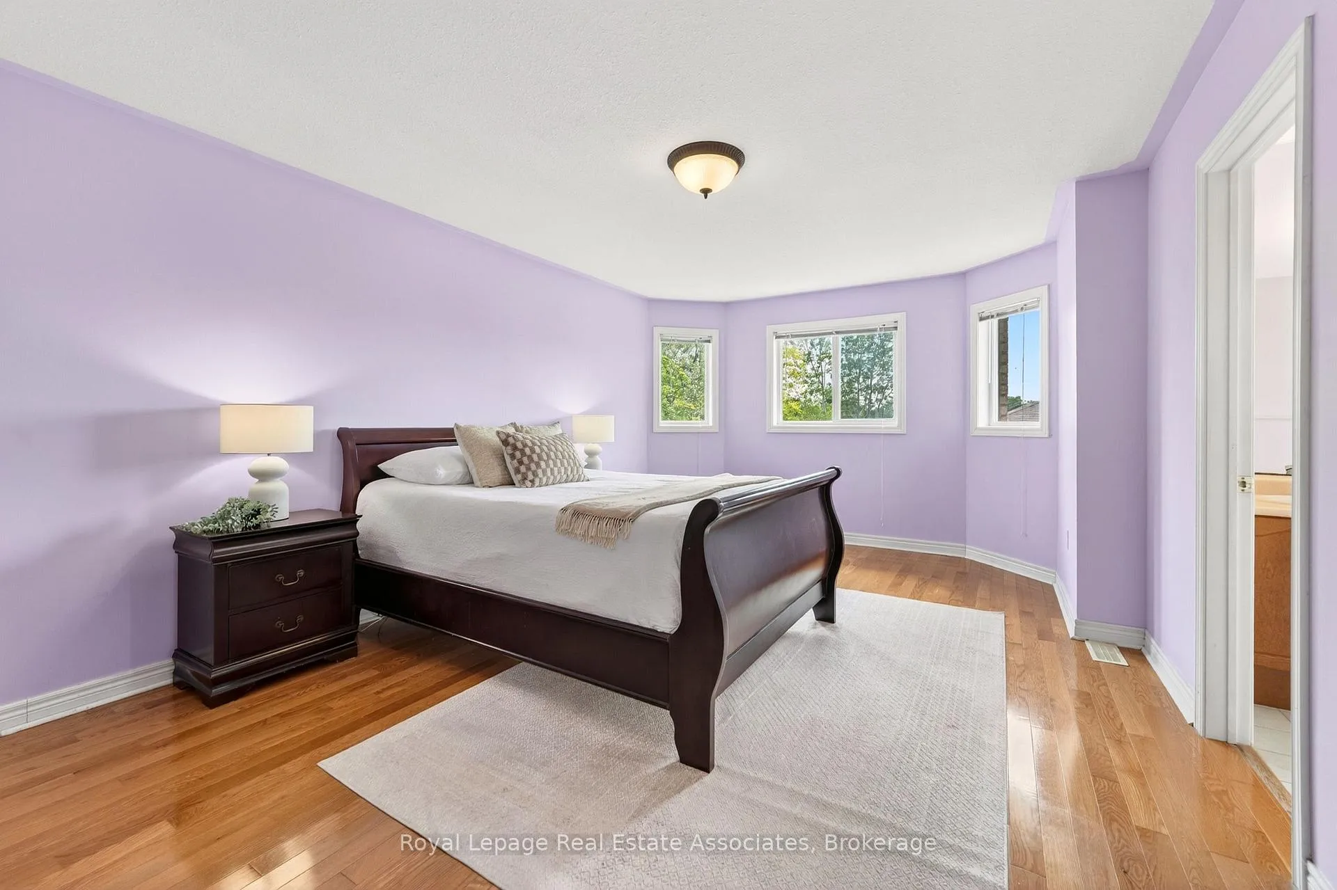 Photo 22 of 34 Bloom Crescent, Barrie, Ardagh — HOMEH