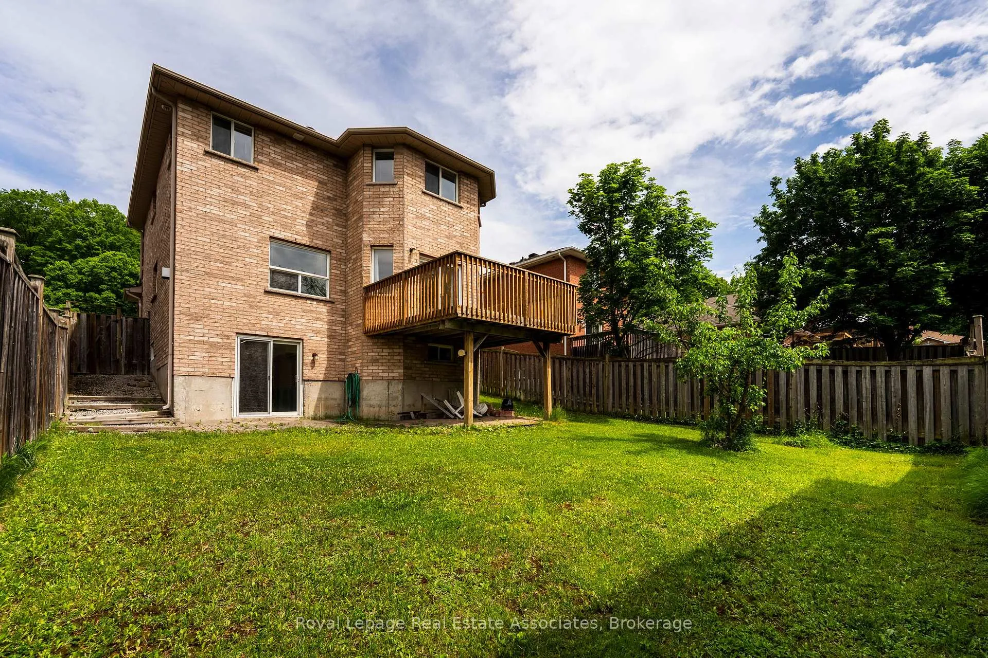 Photo 39 of 34 Bloom Crescent, Barrie, Ardagh — HOMEH
