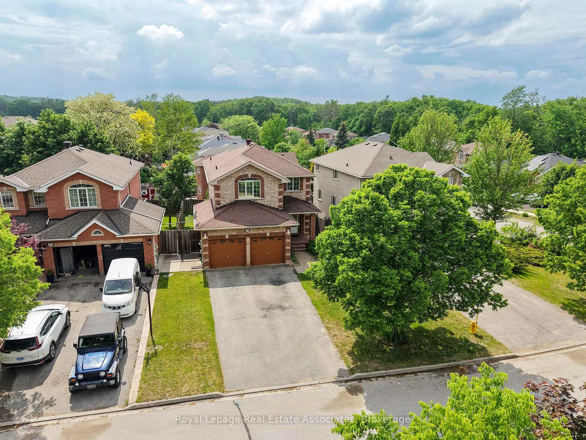 Photo 42 of 34 Bloom Crescent, Barrie, Ardagh — HOMEH