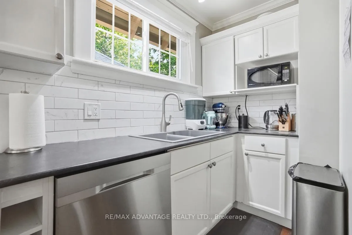 Photo 15 of 313 Cromwell Street, London, East B — HOMEH