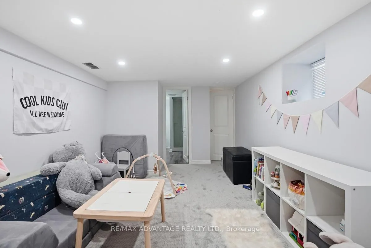 Photo 35 of 313 Cromwell Street, London, East B — HOMEH