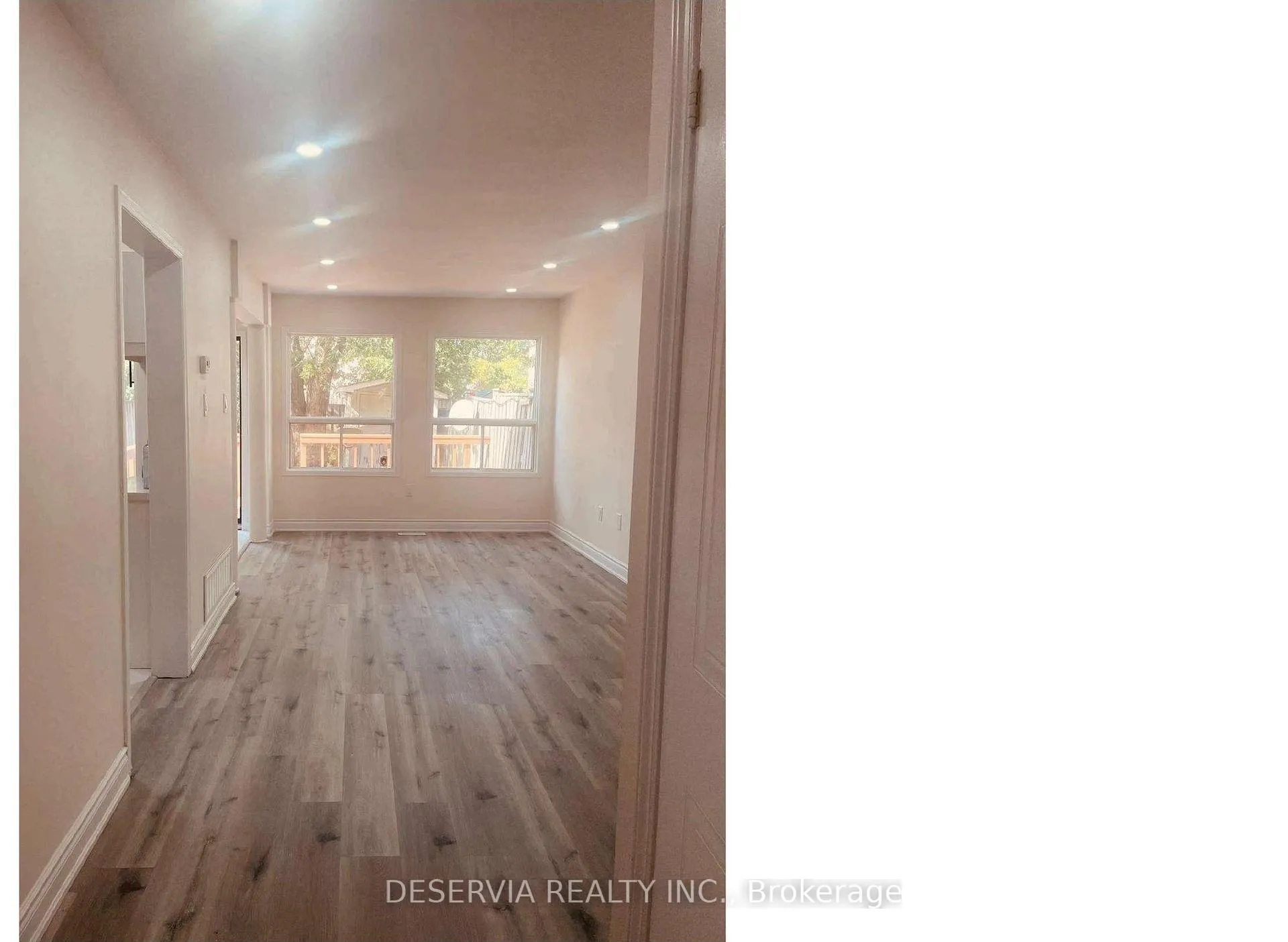 Photo 2 of 60 Cedarwood Crescent, Brampton, Fletcher's Meadow — HOMEH