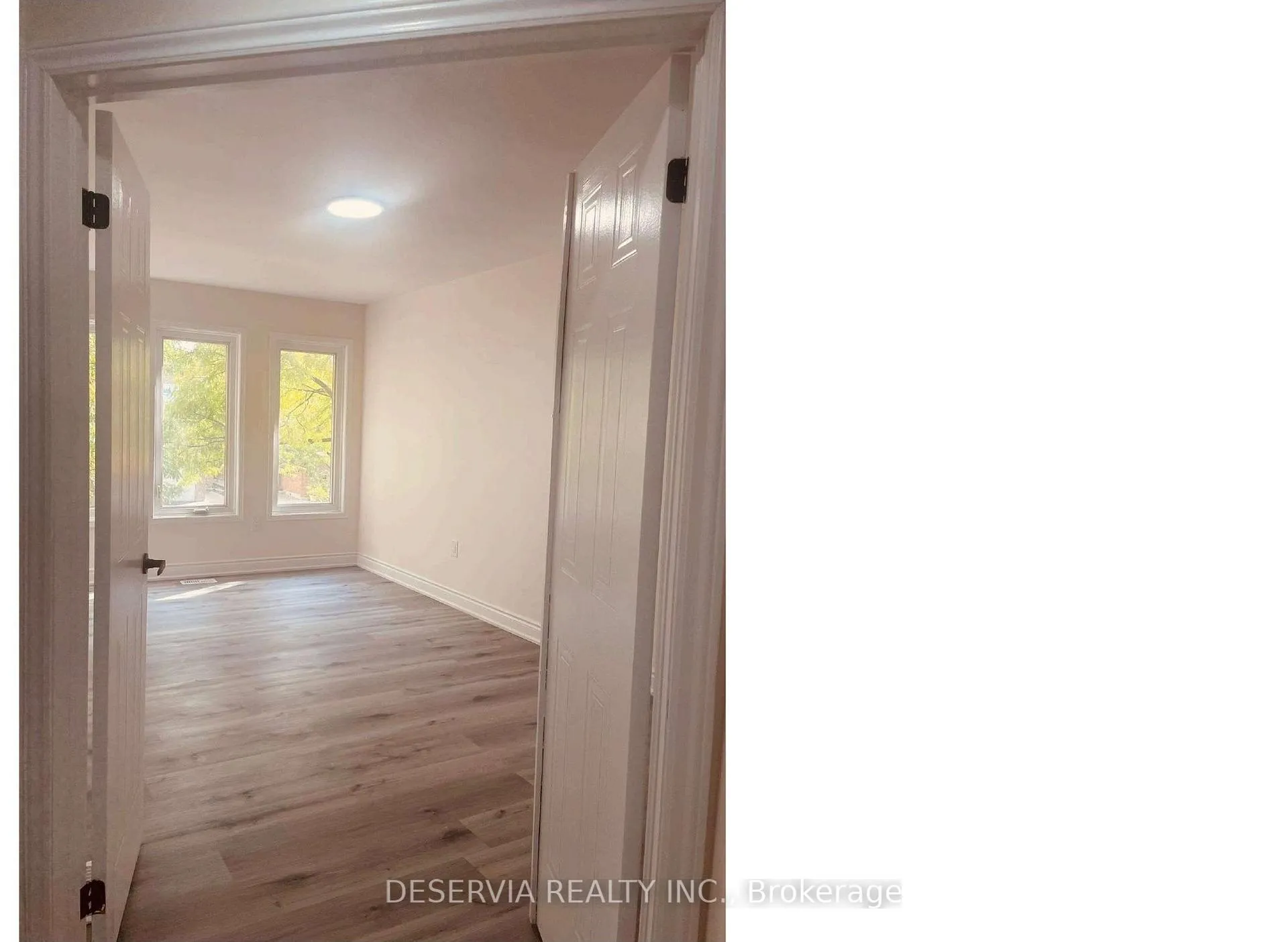 Photo 8 of 60 Cedarwood Crescent, Brampton, Fletcher's Meadow — HOMEH