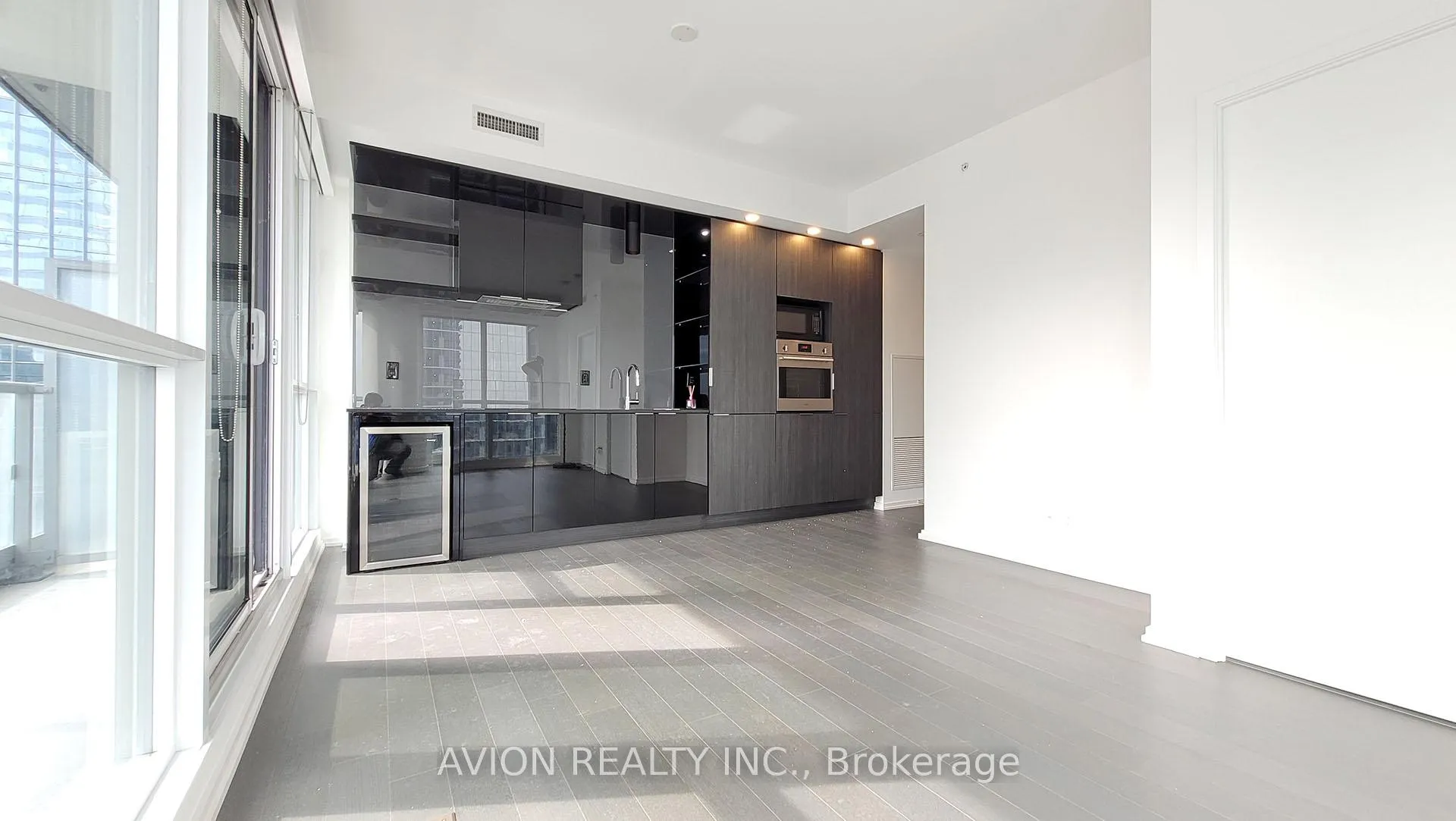 Photo 3 of Unit 3006, 70 Temperance Street, Toronto, Bay Street Corridor — HOMEH
