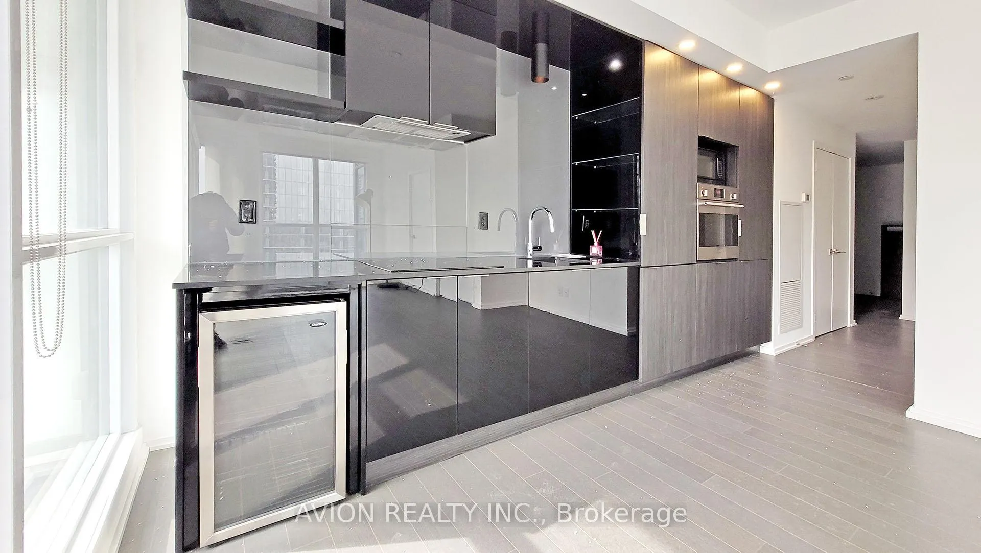 Photo 5 of Unit 3006, 70 Temperance Street, Toronto, Bay Street Corridor — HOMEH