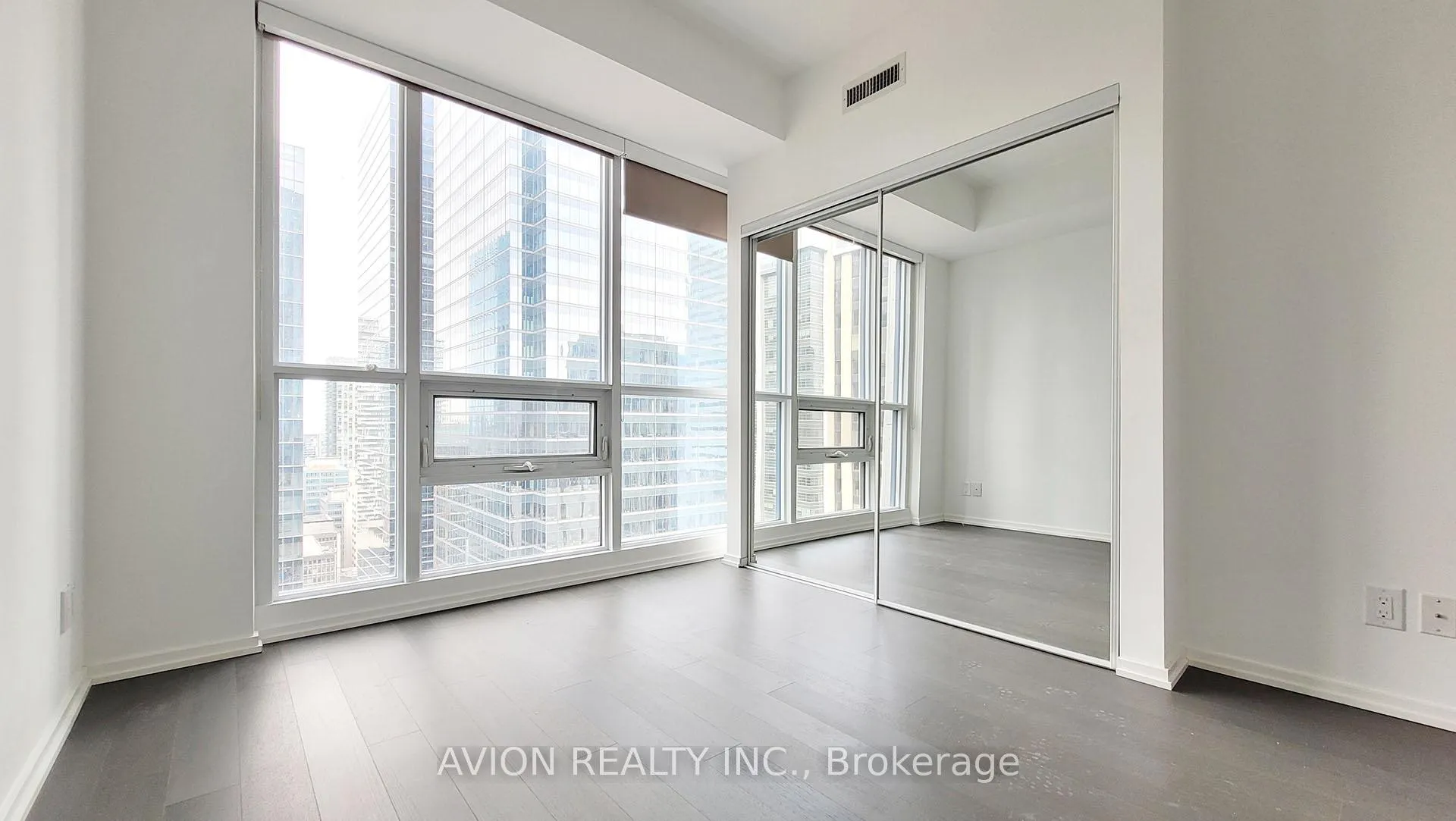 Photo 9 of Unit 3006, 70 Temperance Street, Toronto, Bay Street Corridor — HOMEH