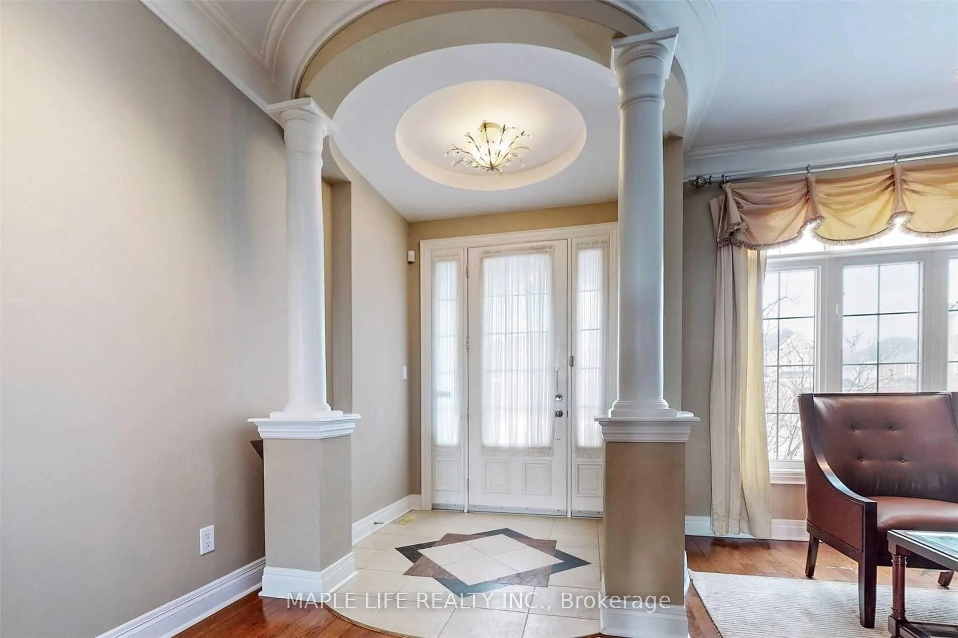 Photo 2 of 246 Sir Benson Drive, Vaughan, Patterson — HOMEH