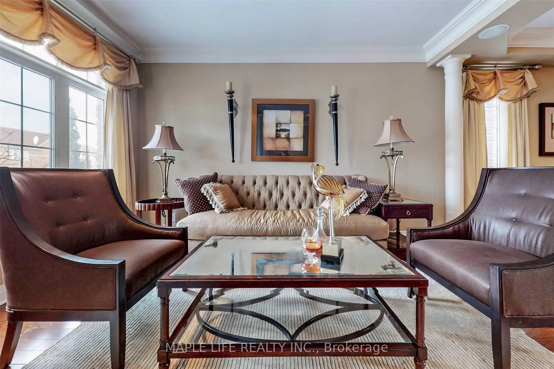 Photo 4 of 246 Sir Benson Drive, Vaughan, Patterson — HOMEH