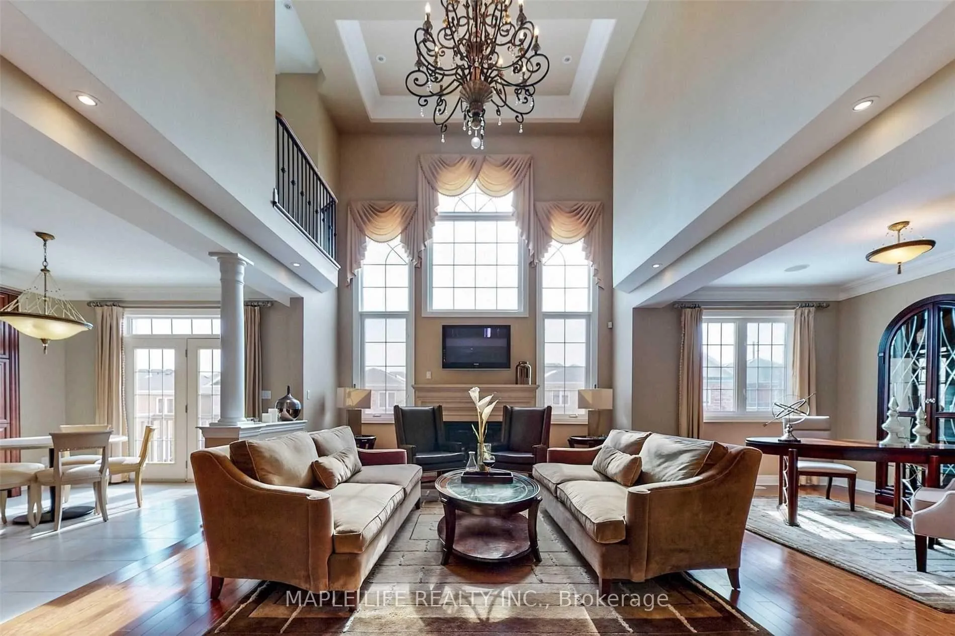 Photo 7 of 246 Sir Benson Drive, Vaughan, Patterson — HOMEH