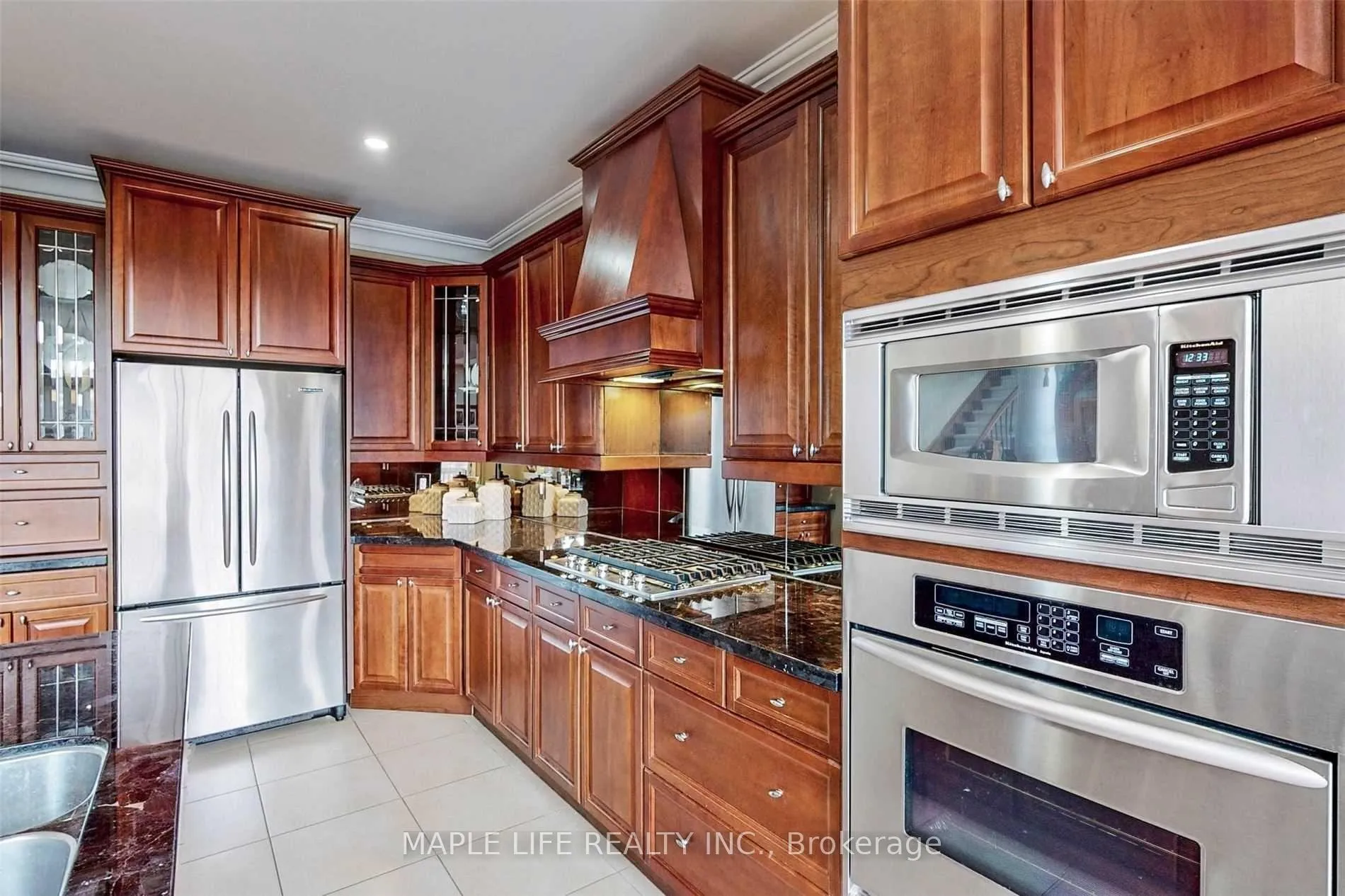 Photo 14 of 246 Sir Benson Drive, Vaughan, Patterson — HOMEH