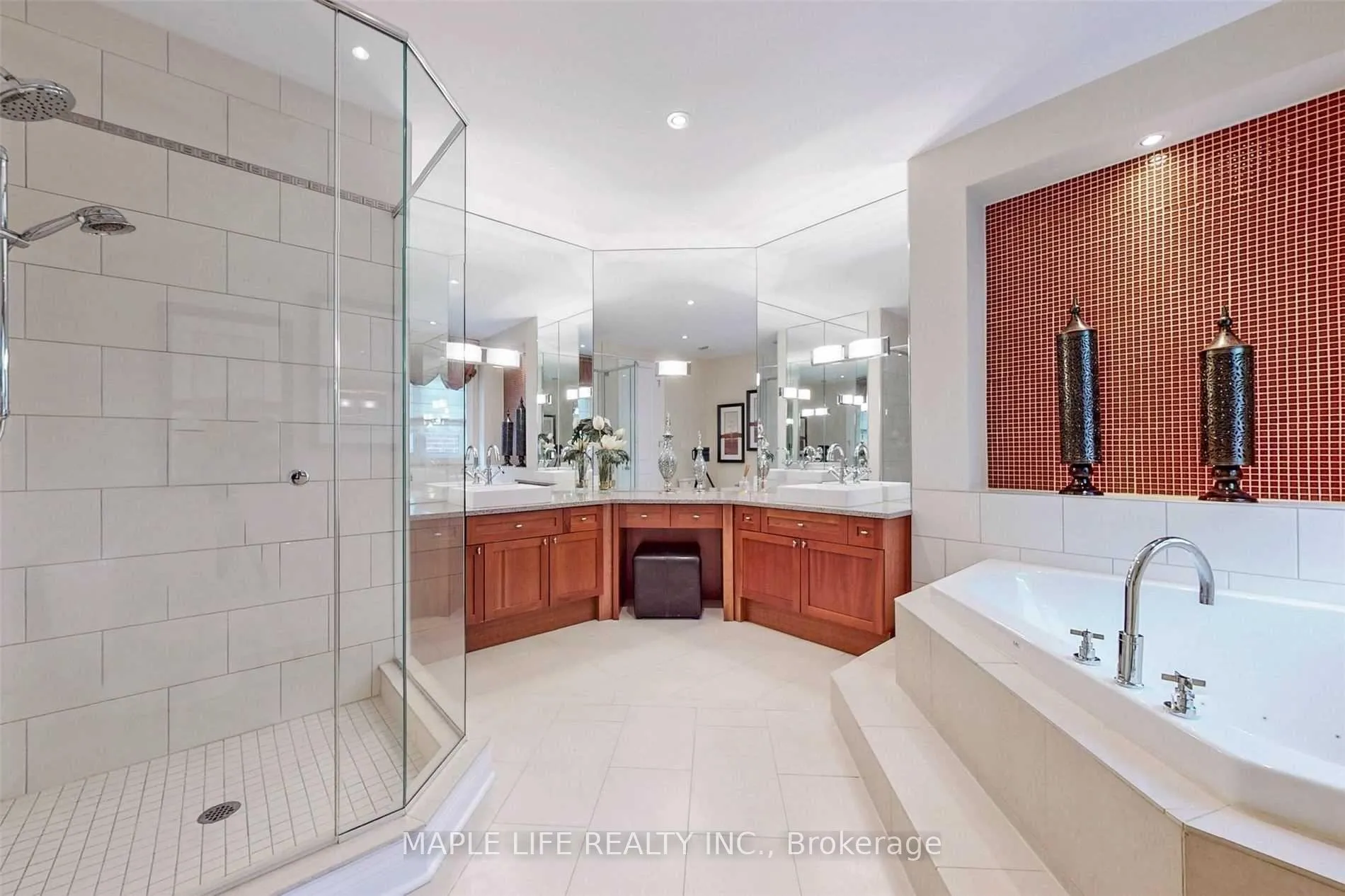 Photo 24 of 246 Sir Benson Drive, Vaughan, Patterson — HOMEH