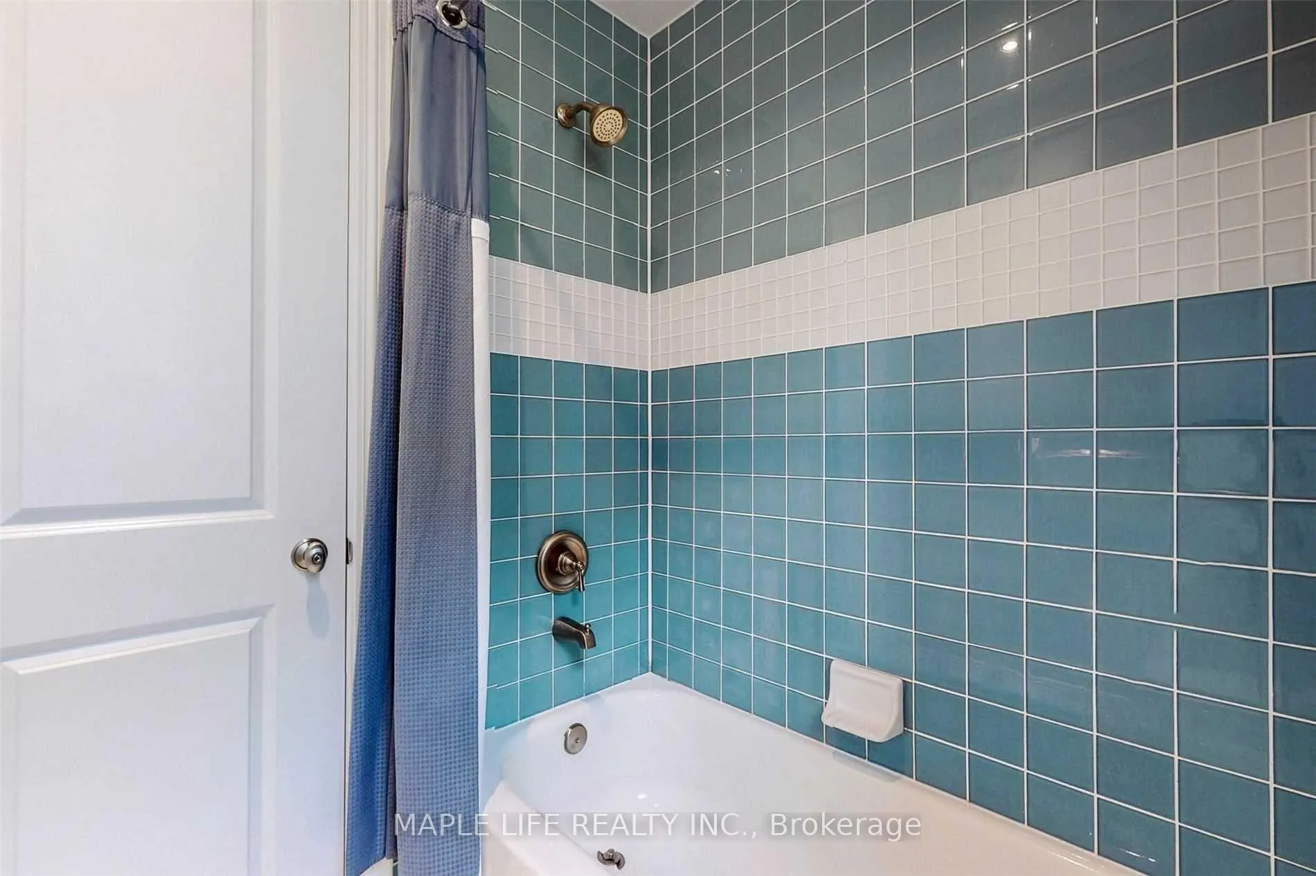 Photo 30 of 246 Sir Benson Drive, Vaughan, Patterson — HOMEH