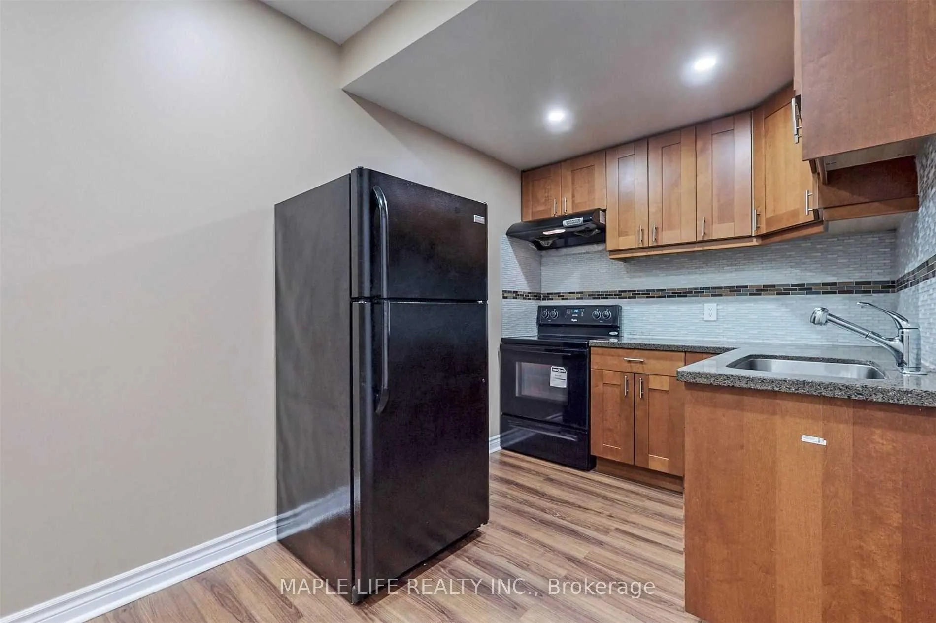 Photo 35 of 246 Sir Benson Drive, Vaughan, Patterson — HOMEH