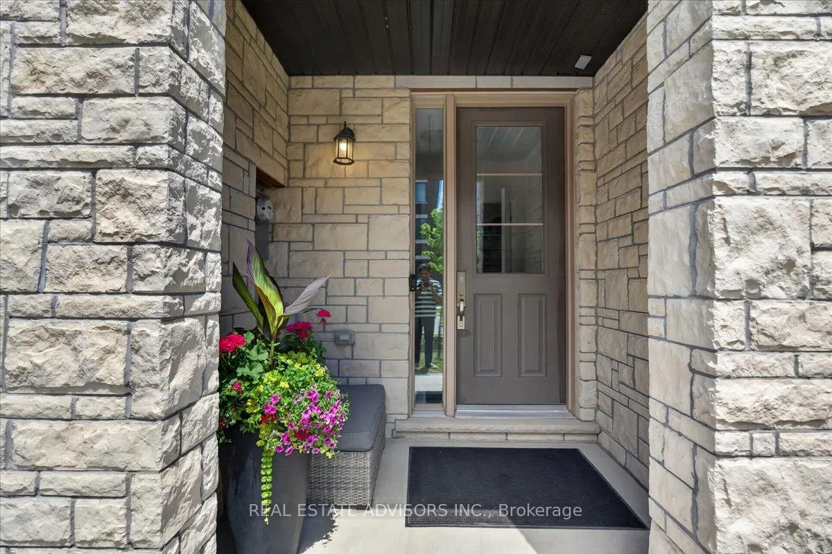 Photo 46 of 95 Halliford Place, Brampton, Goreway Drive Corridor — HOMEH