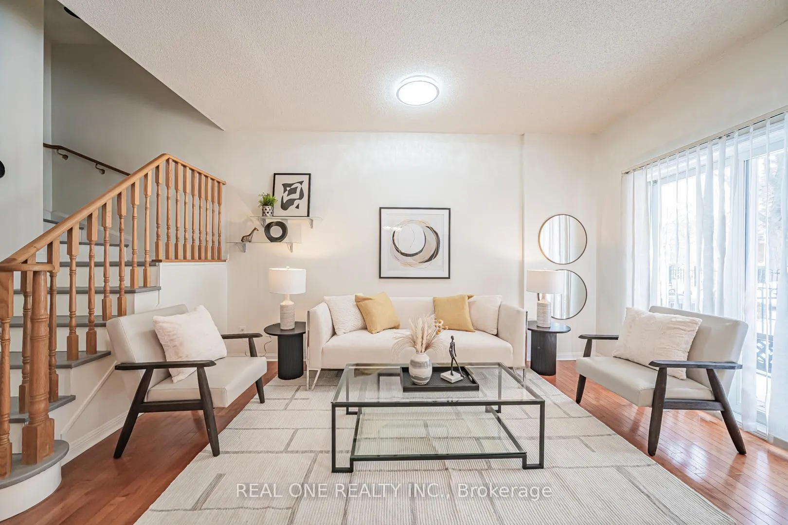 Photo 5 of Unit 17, 12 St Moritz Way, Markham, Unionville — HOMEH