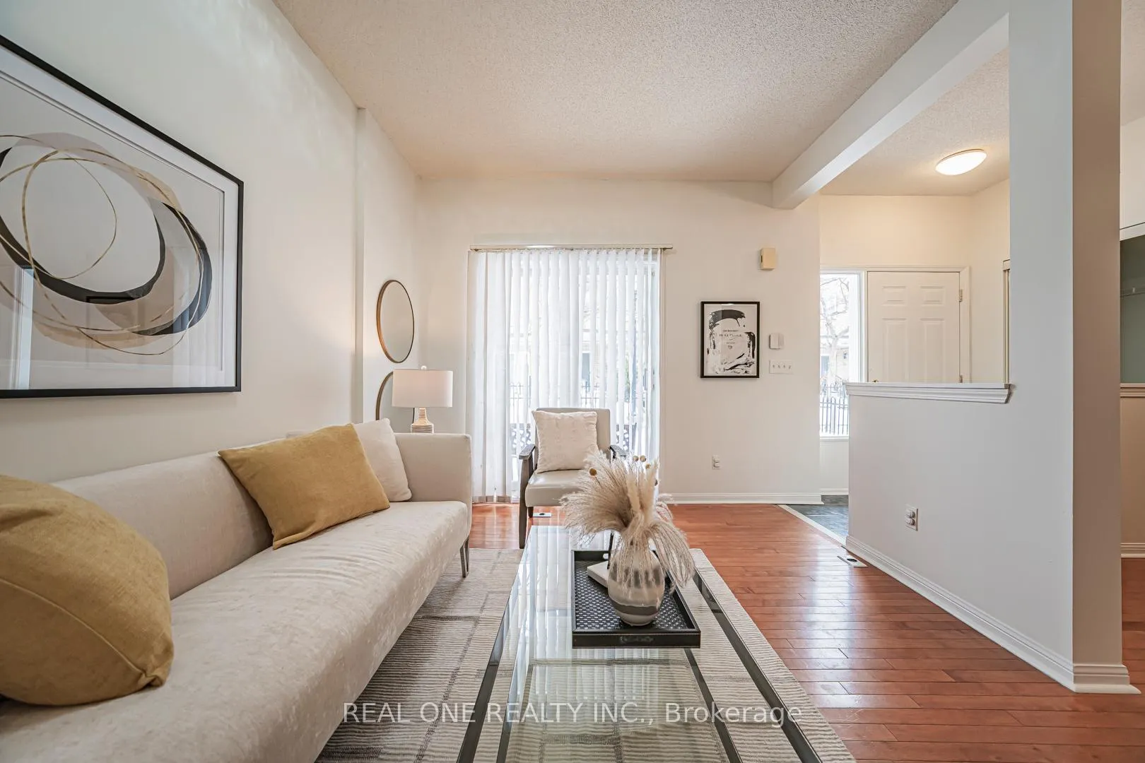 Photo 7 of Unit 17, 12 St Moritz Way, Markham, Unionville — HOMEH