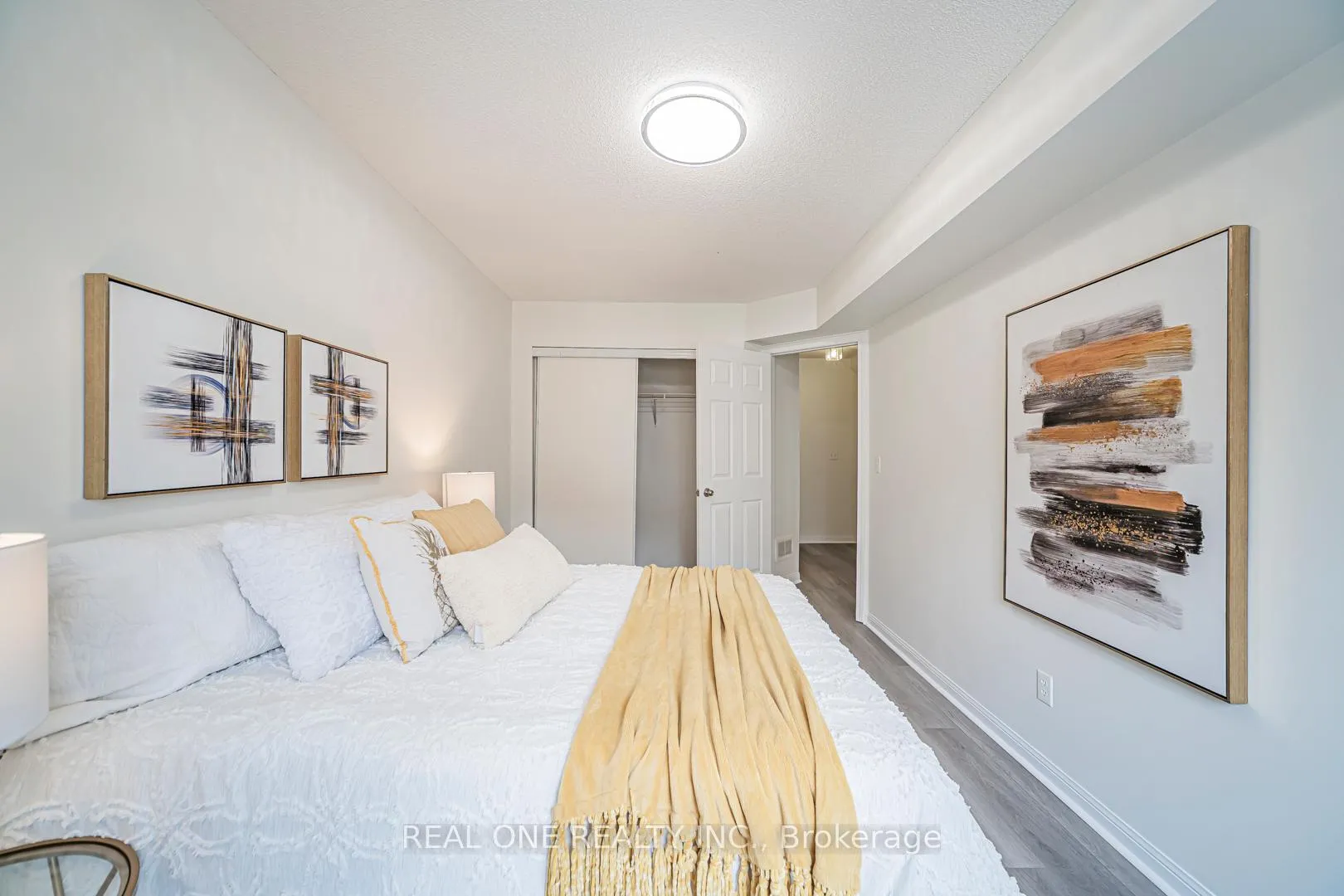 Photo 20 of Unit 17, 12 St Moritz Way, Markham, Unionville — HOMEH