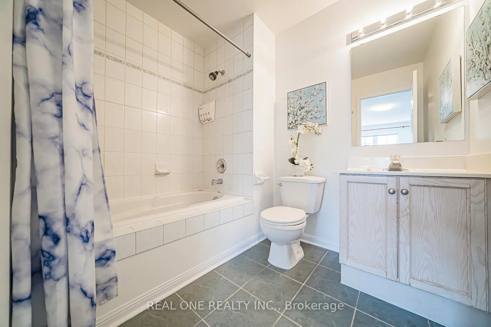 Photo 30 of Unit 17, 12 St Moritz Way, Markham, Unionville — HOMEH