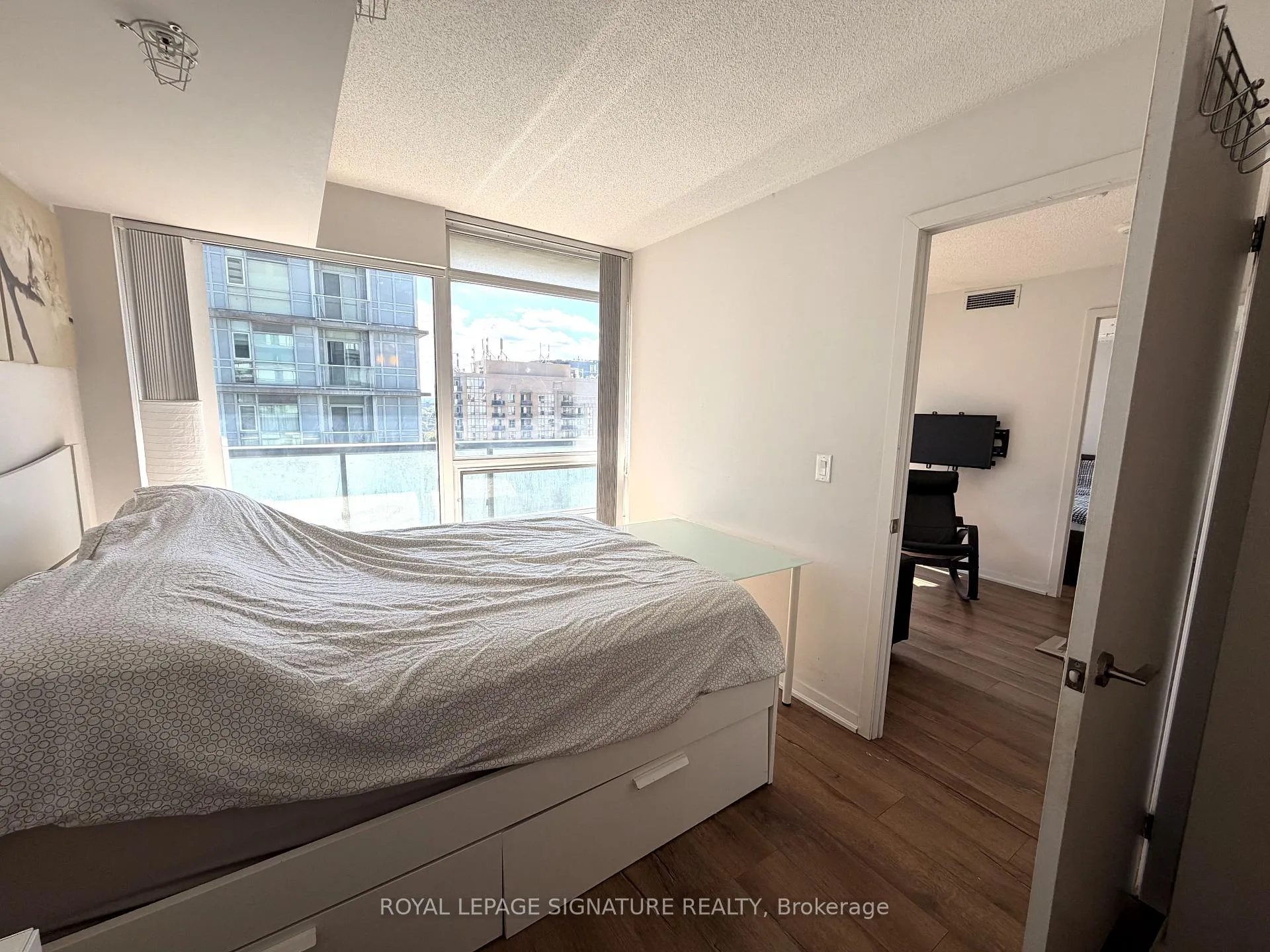 Photo 10 of Unit 2018, 36 Lisgar Street, Toronto, Little Portugal — HOMEH