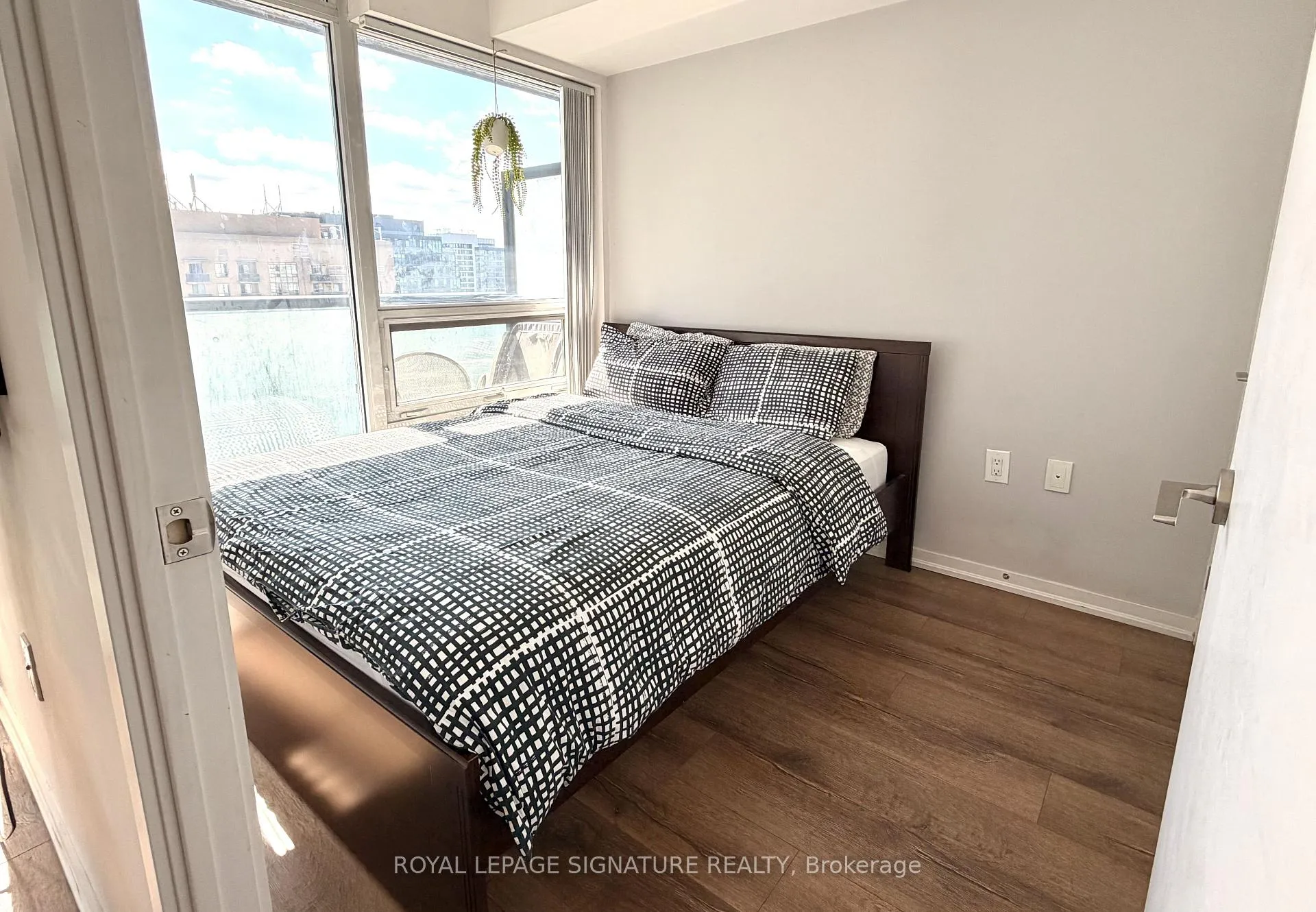 Photo 13 of Unit 2018, 36 Lisgar Street, Toronto, Little Portugal — HOMEH
