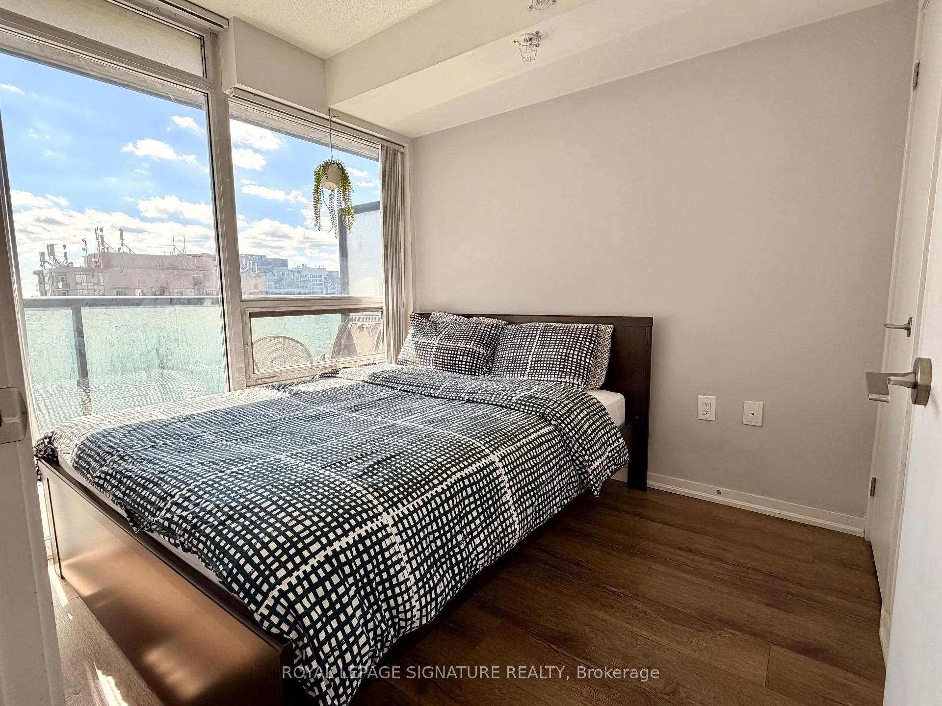 Photo 14 of Unit 2018, 36 Lisgar Street, Toronto, Little Portugal — HOMEH