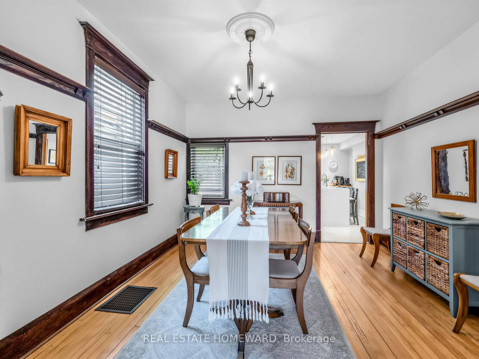 Photo 8 of 309 Chisholm Avenue, Toronto, Woodbine-Lumsden — HOMEH