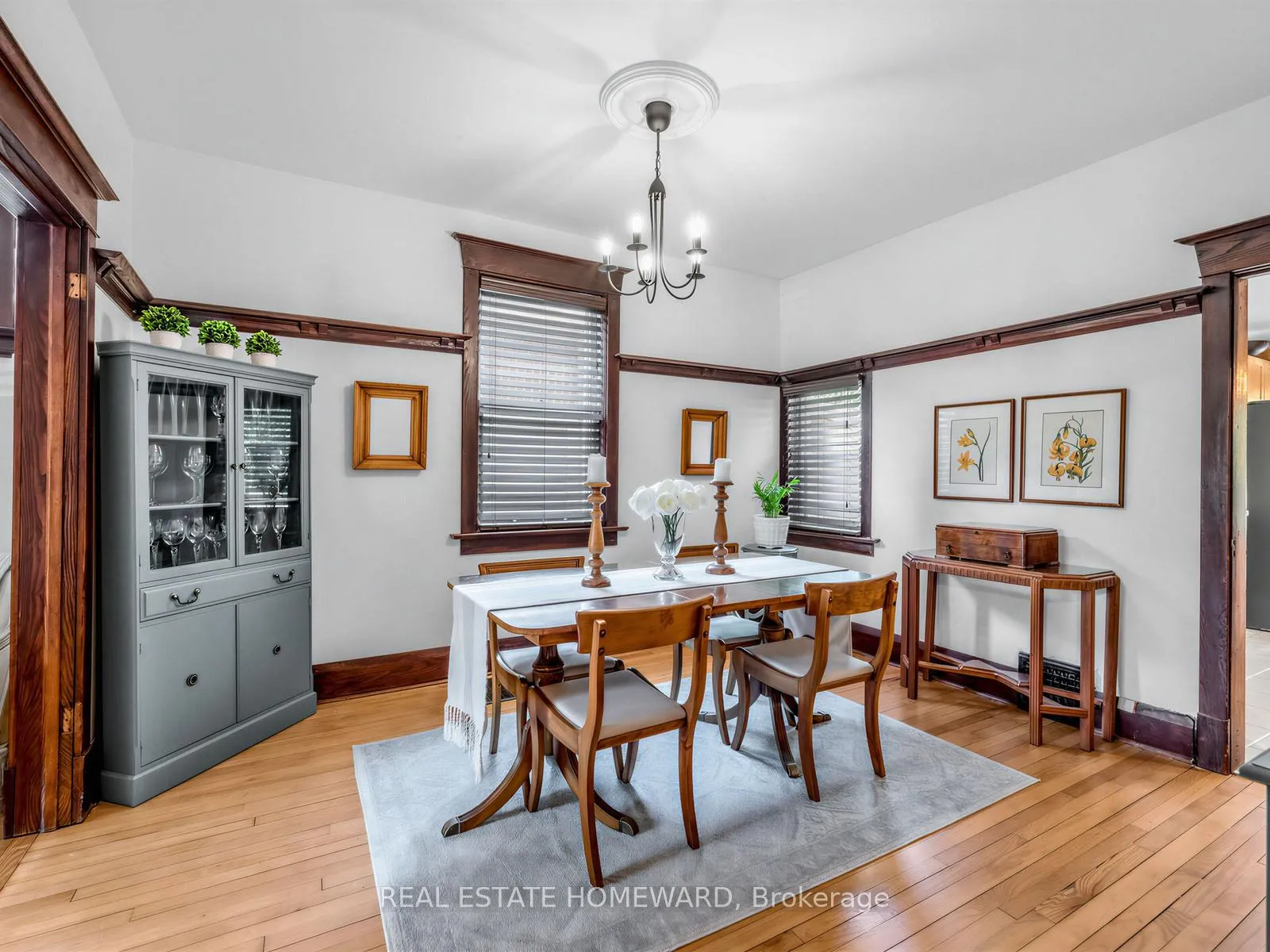 Photo 9 of 309 Chisholm Avenue, Toronto, Woodbine-Lumsden — HOMEH