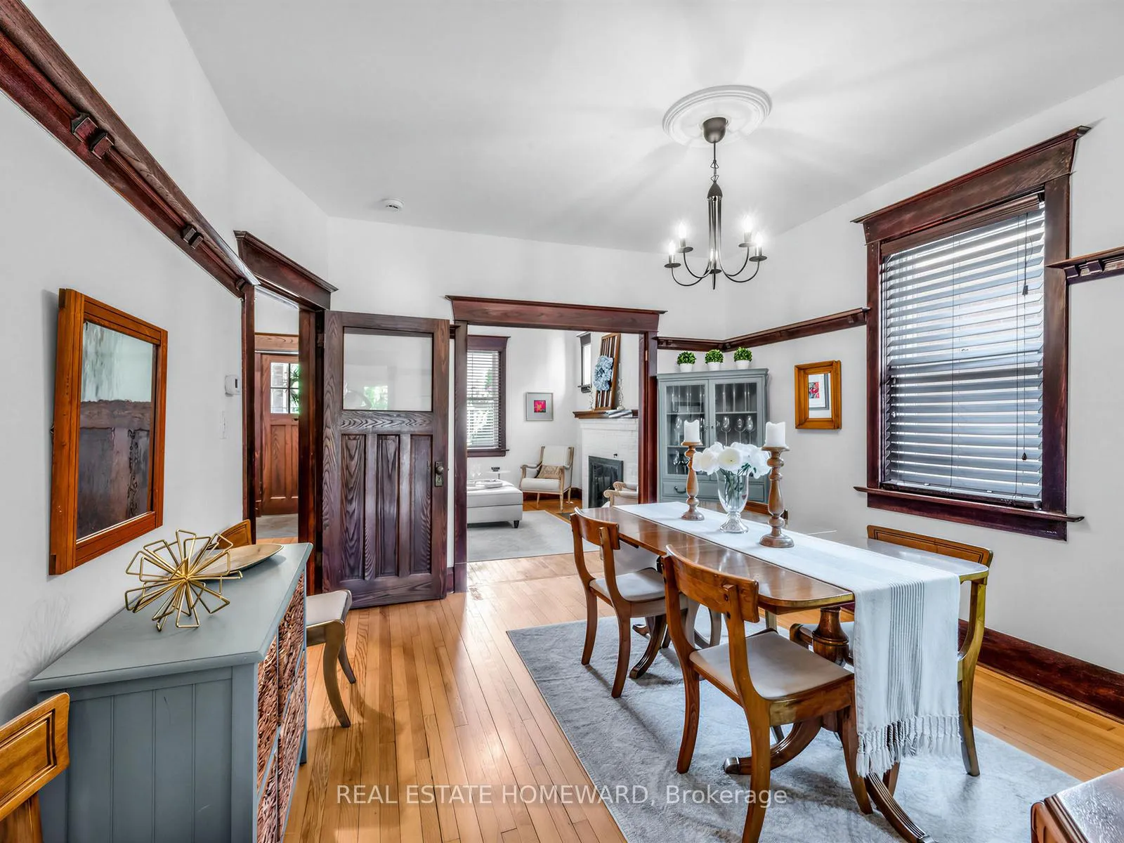 Photo 10 of 309 Chisholm Avenue, Toronto, Woodbine-Lumsden — HOMEH