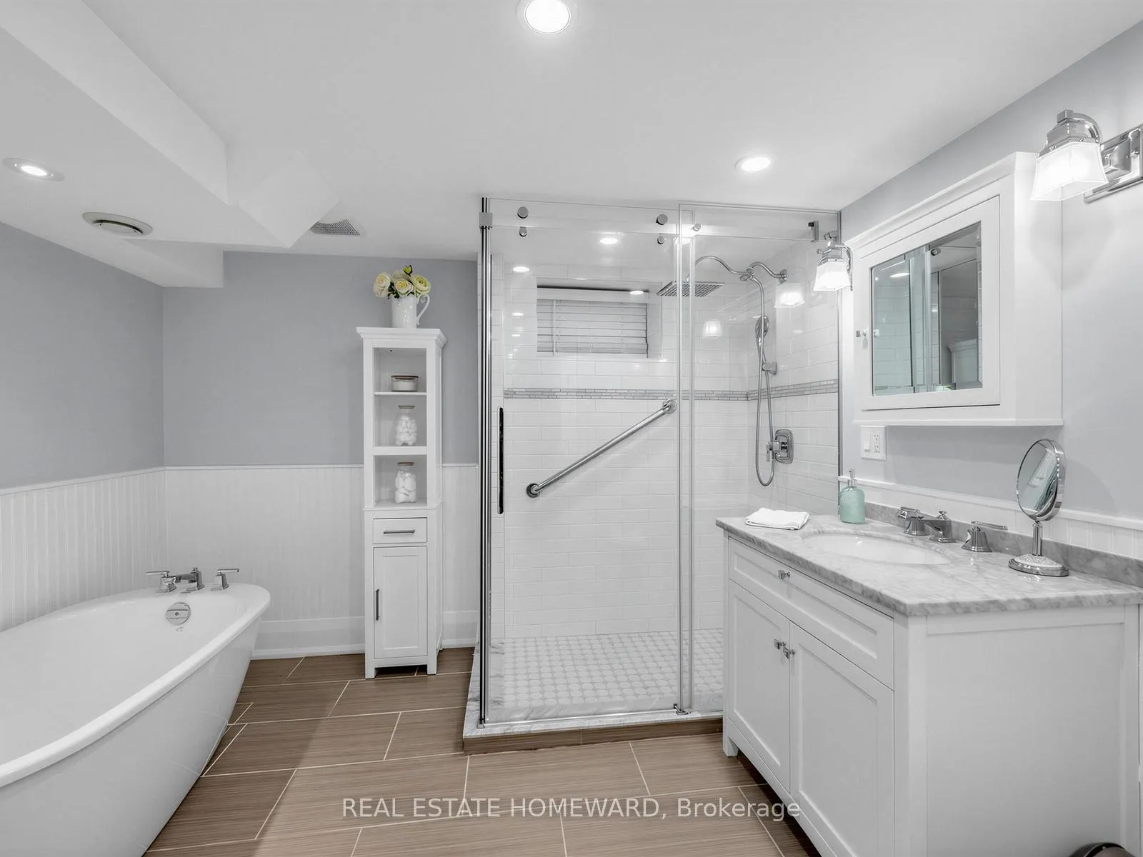 Photo 20 of 309 Chisholm Avenue, Toronto, Woodbine-Lumsden — HOMEH