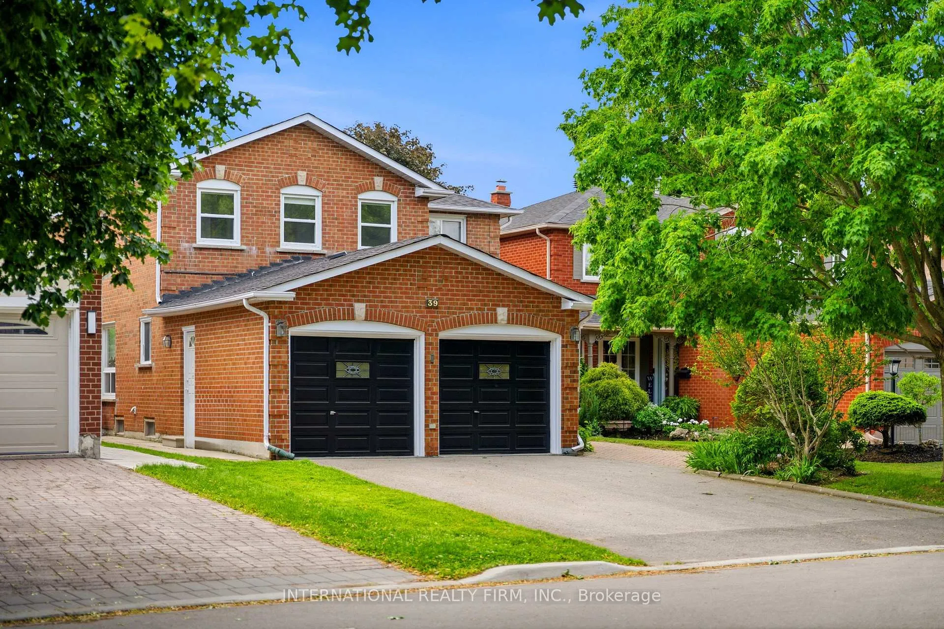 Photo 1 of 39 Couperthwaite Crescent, Markham, Unionville — HOMEH