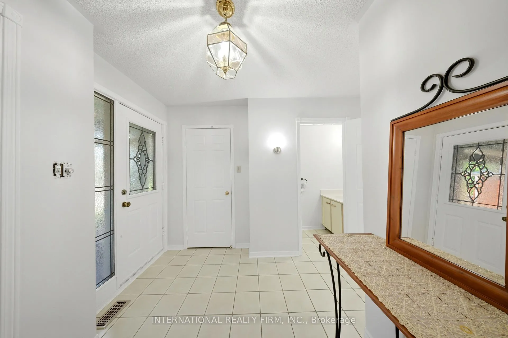 Photo 6 of 39 Couperthwaite Crescent, Markham, Unionville — HOMEH