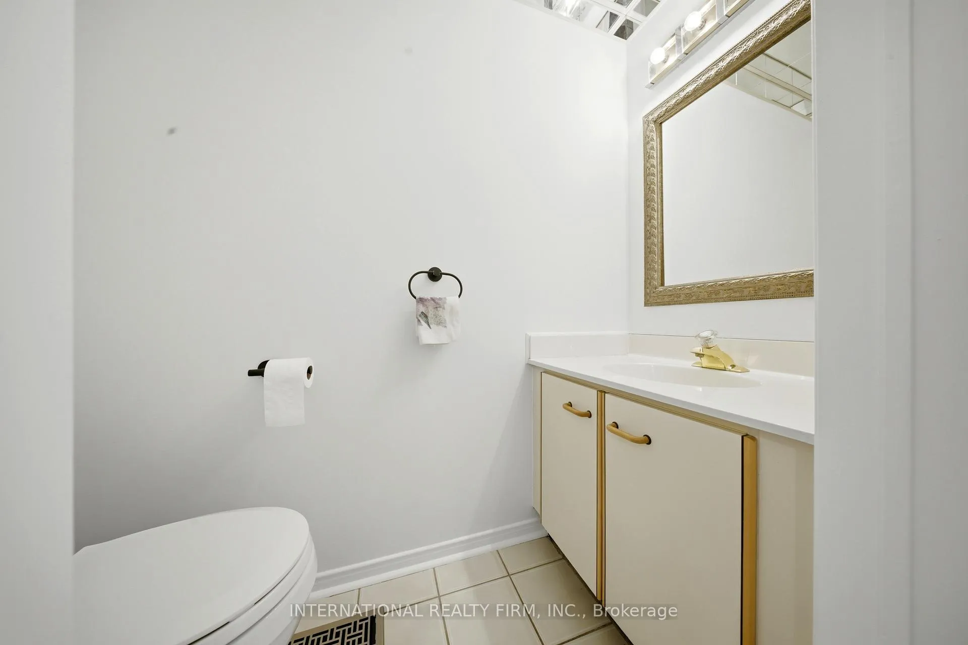 Photo 8 of 39 Couperthwaite Crescent, Markham, Unionville — HOMEH