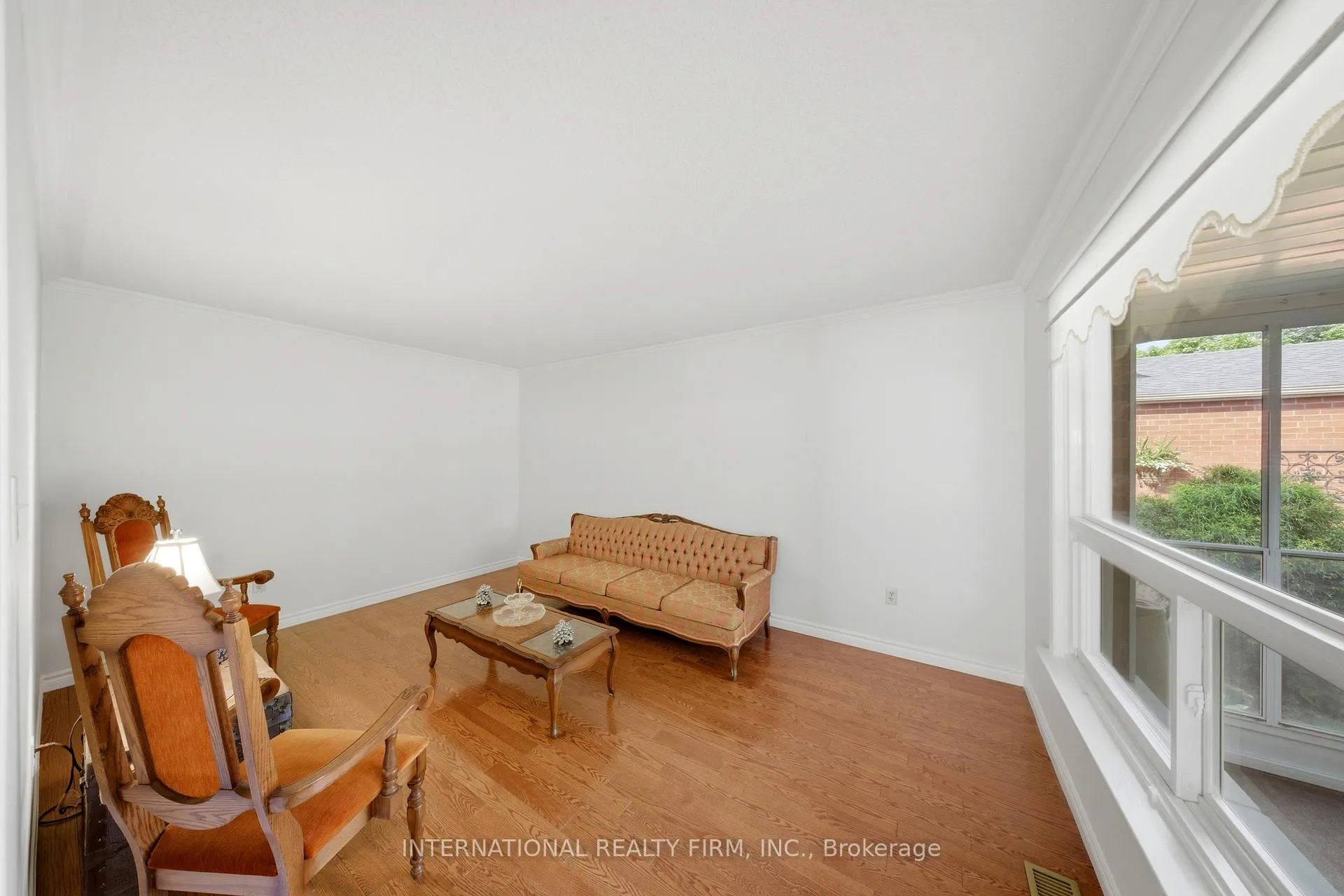 Photo 10 of 39 Couperthwaite Crescent, Markham, Unionville — HOMEH