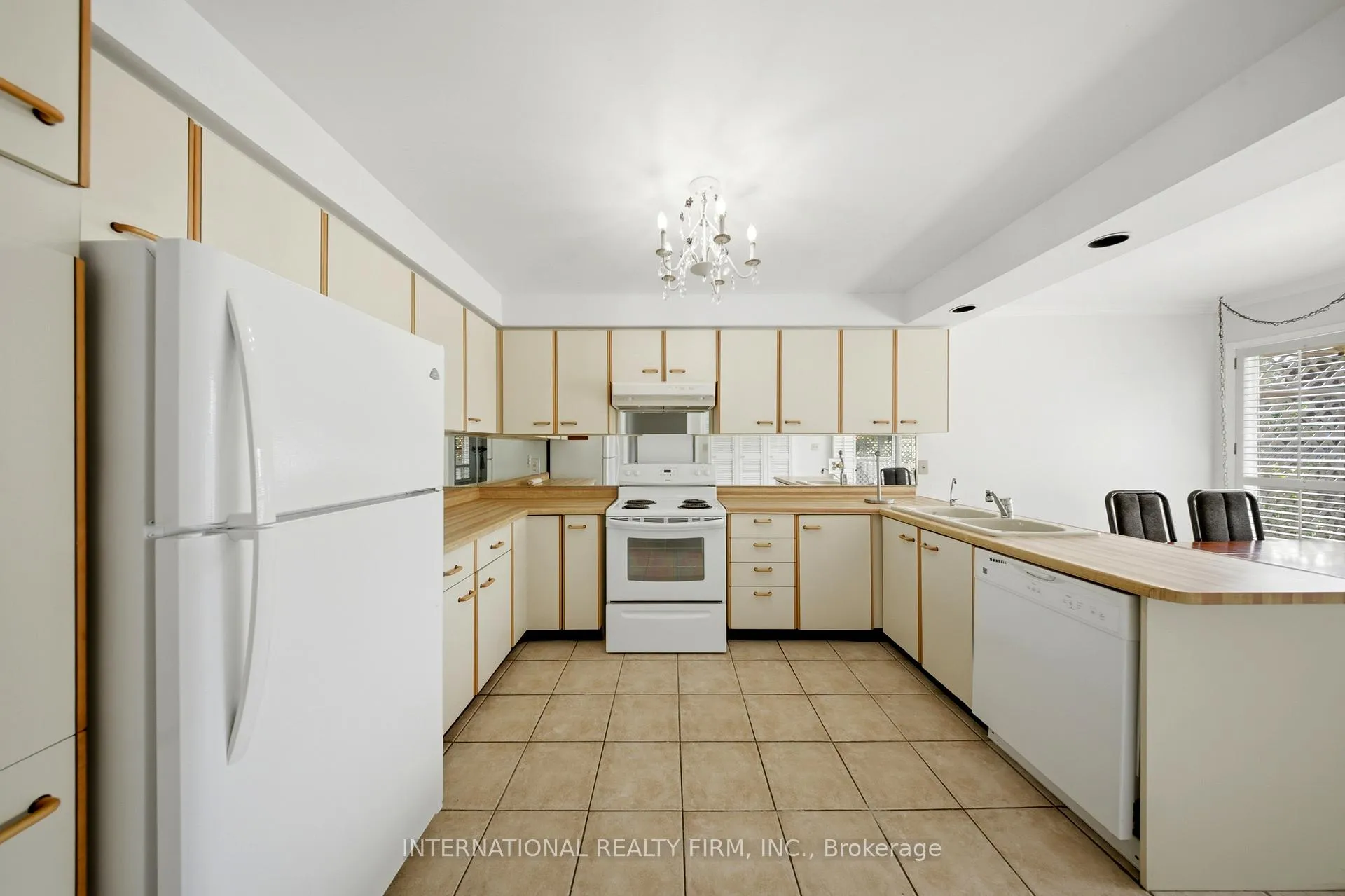 Photo 18 of 39 Couperthwaite Crescent, Markham, Unionville — HOMEH