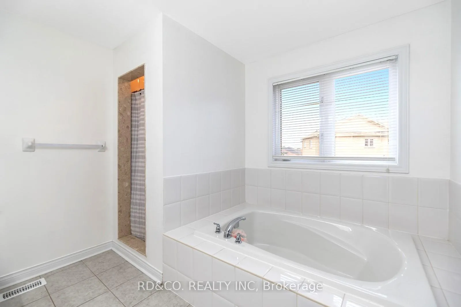 Photo 25 of 108 Garrardview Street, Ajax, Northeast Ajax — HOMEH