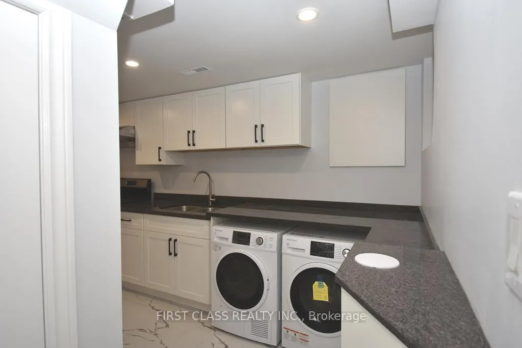 Photo 2 of Unit Bsmt, 133 Coxwell Avenue E, Toronto, Woodbine Corridor — HOMEH