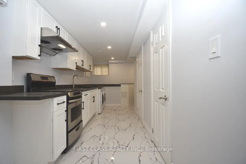 Photo 4 of Unit Bsmt, 133 Coxwell Avenue E, Toronto, Woodbine Corridor — HOMEH