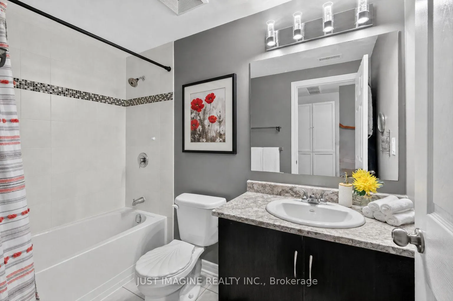 Photo 34 of Unit D, 302 Everest Private, Ottawa, Elmvale Acres — HOMEH