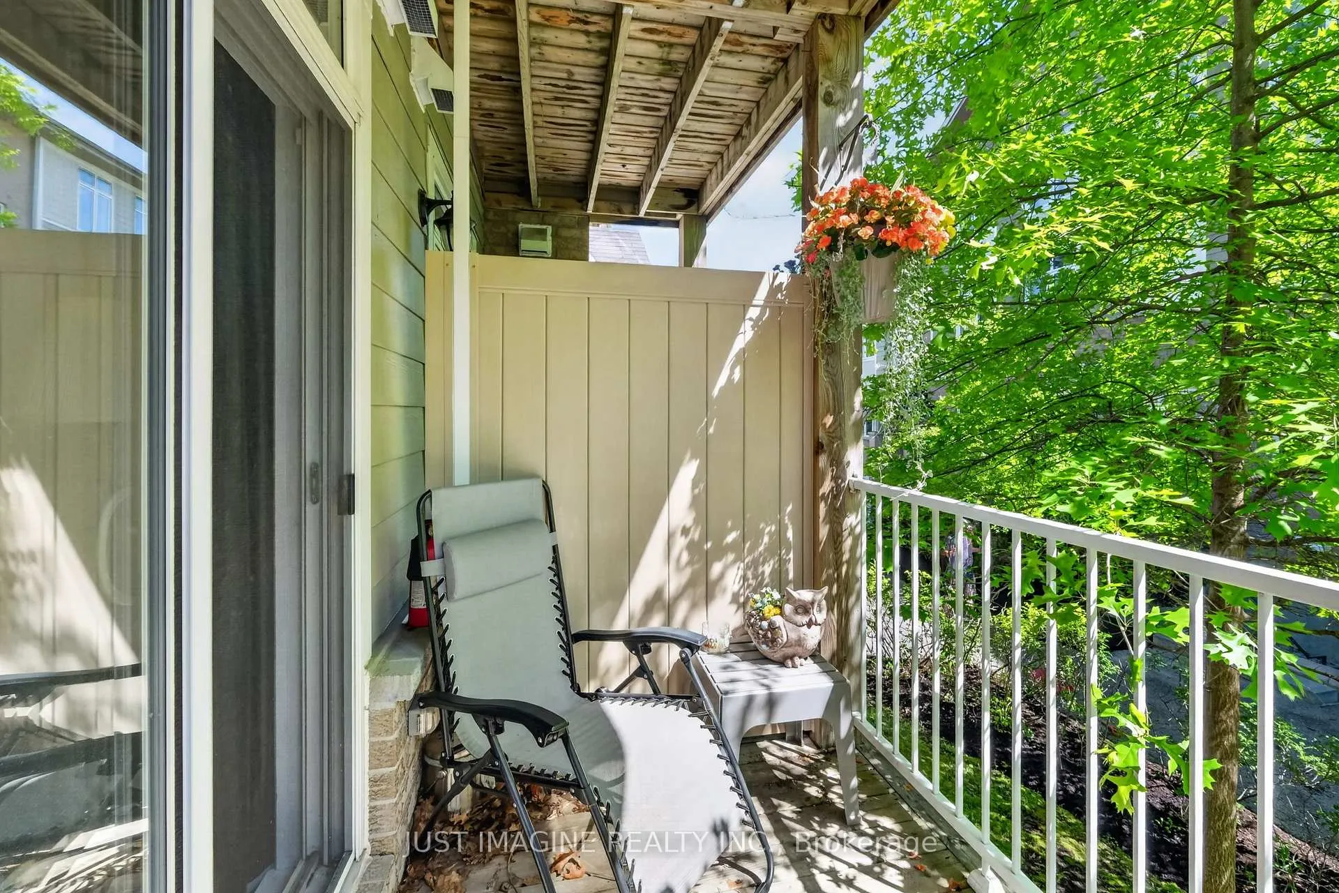 Photo 38 of Unit D, 302 Everest Private, Ottawa, Elmvale Acres — HOMEH